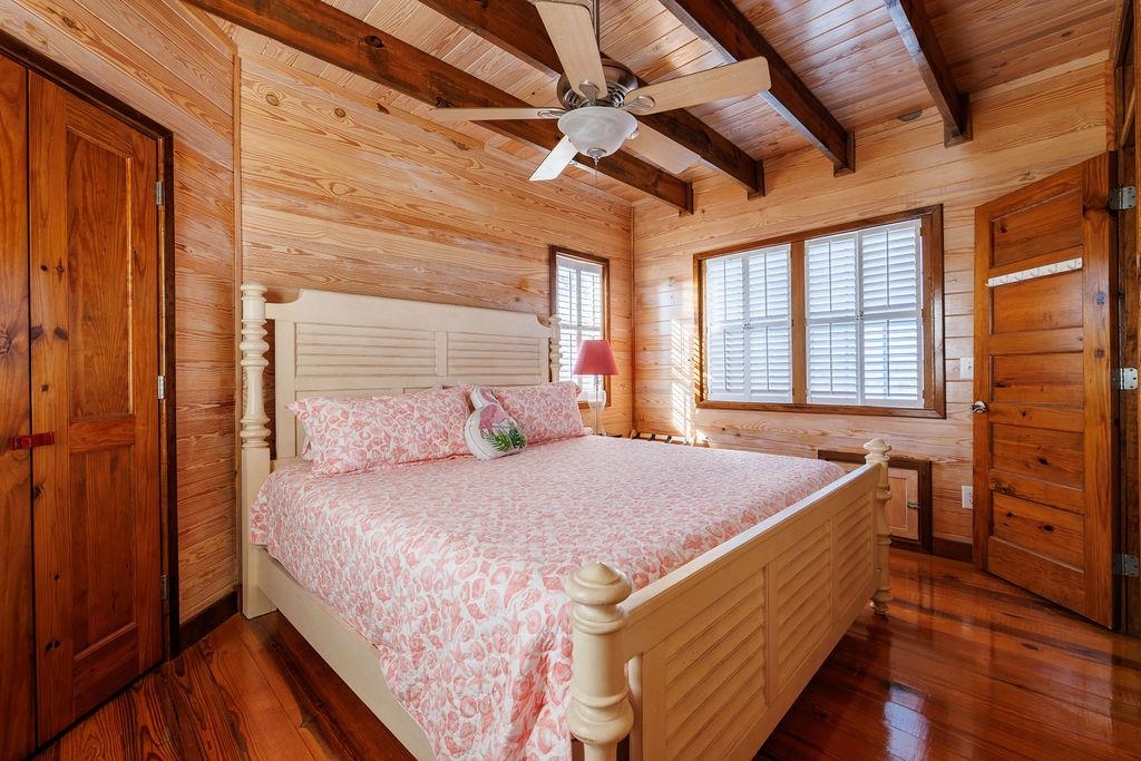 588 River Road