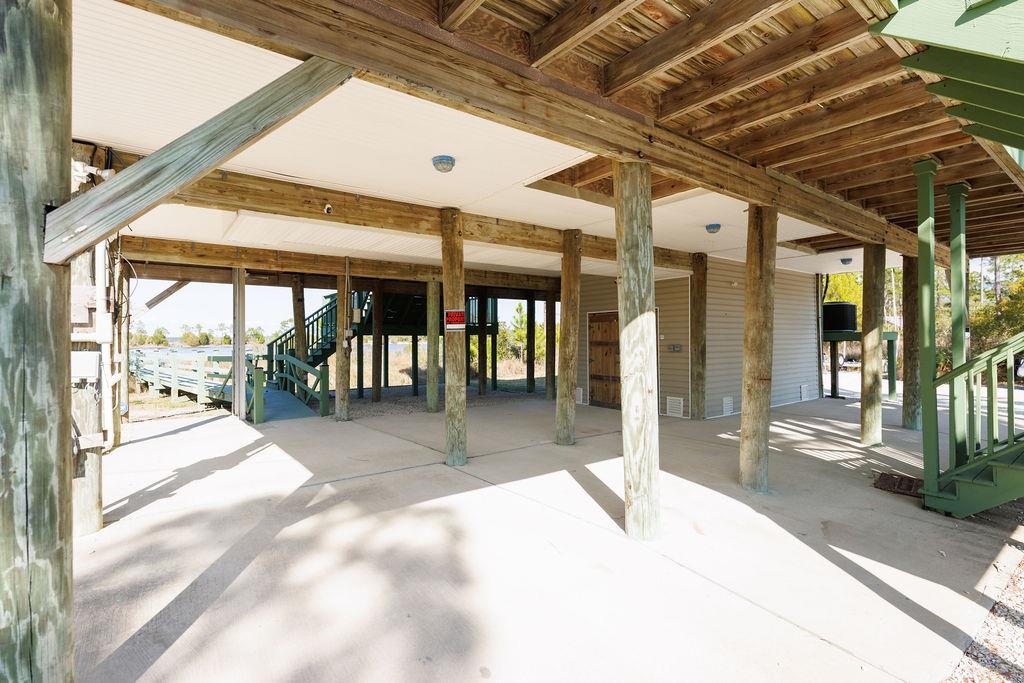 588 River Road