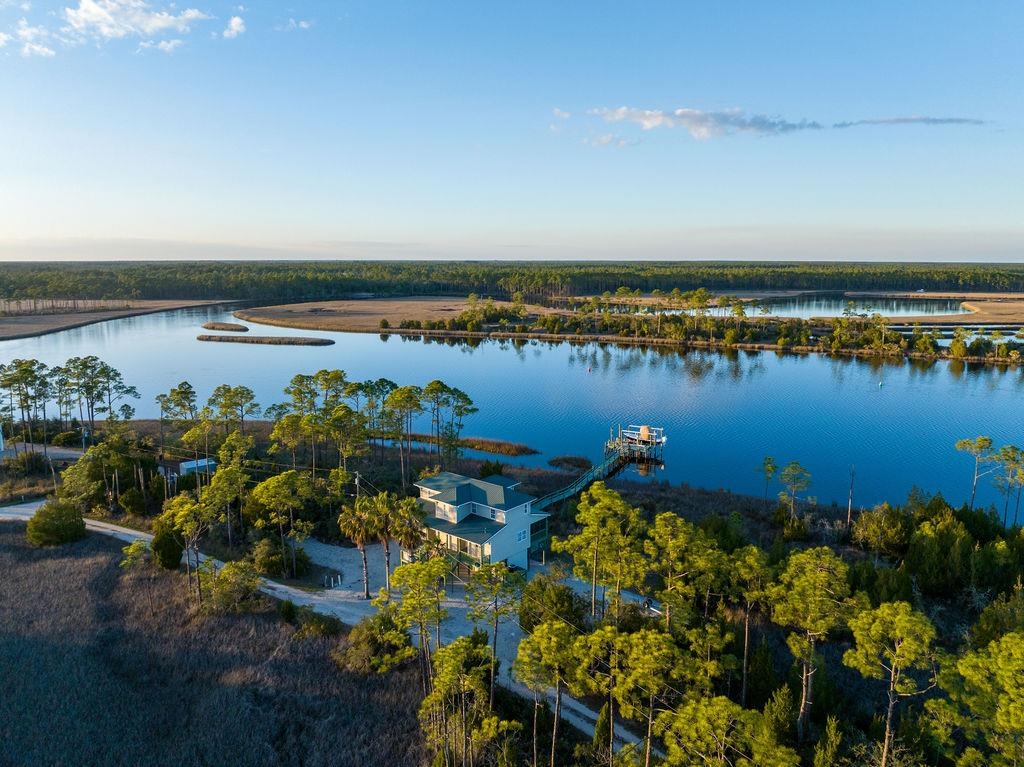 588 River Road