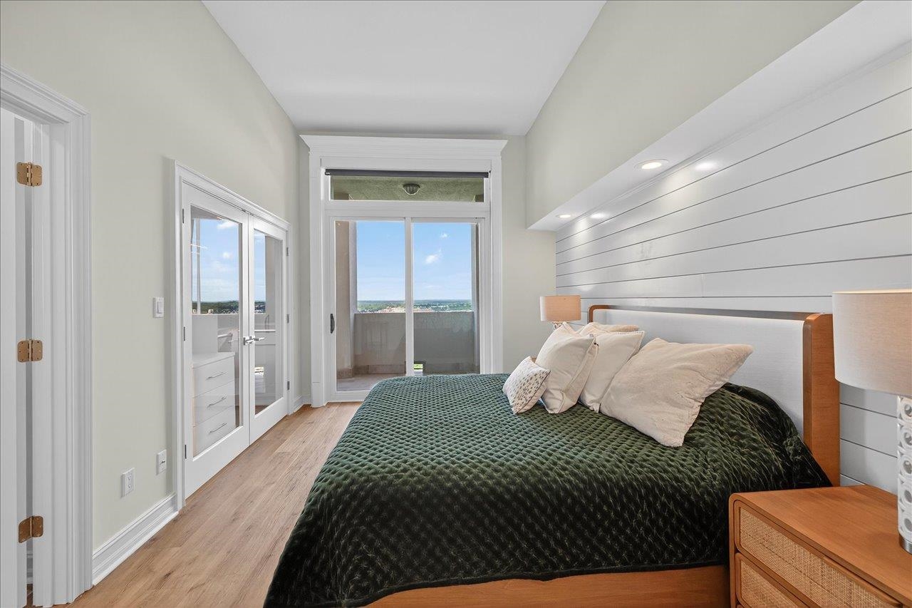 300 S Duval #2209 Street Unit: 2209