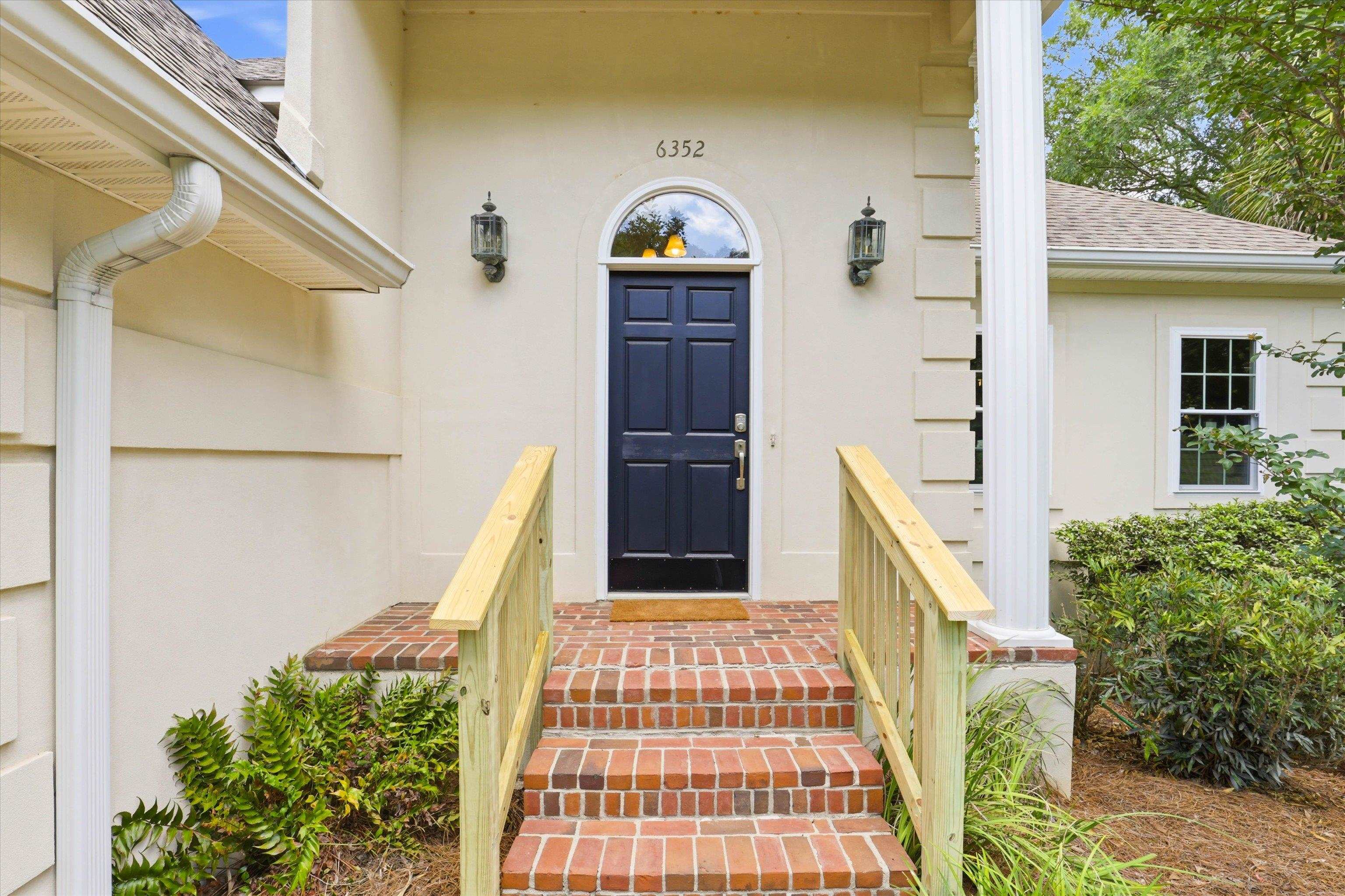 6352 Mallard Trace Drive