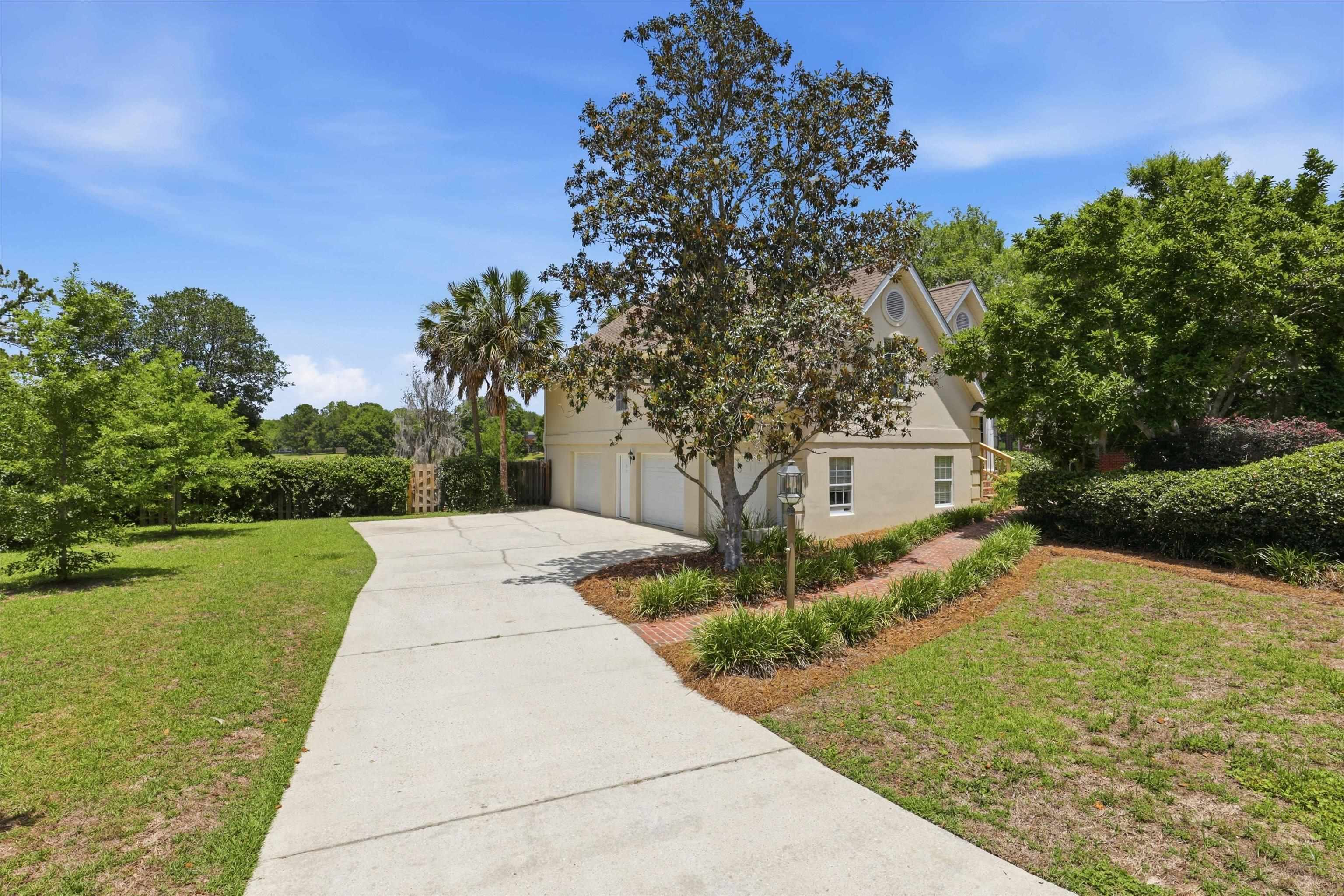 6352 Mallard Trace Drive