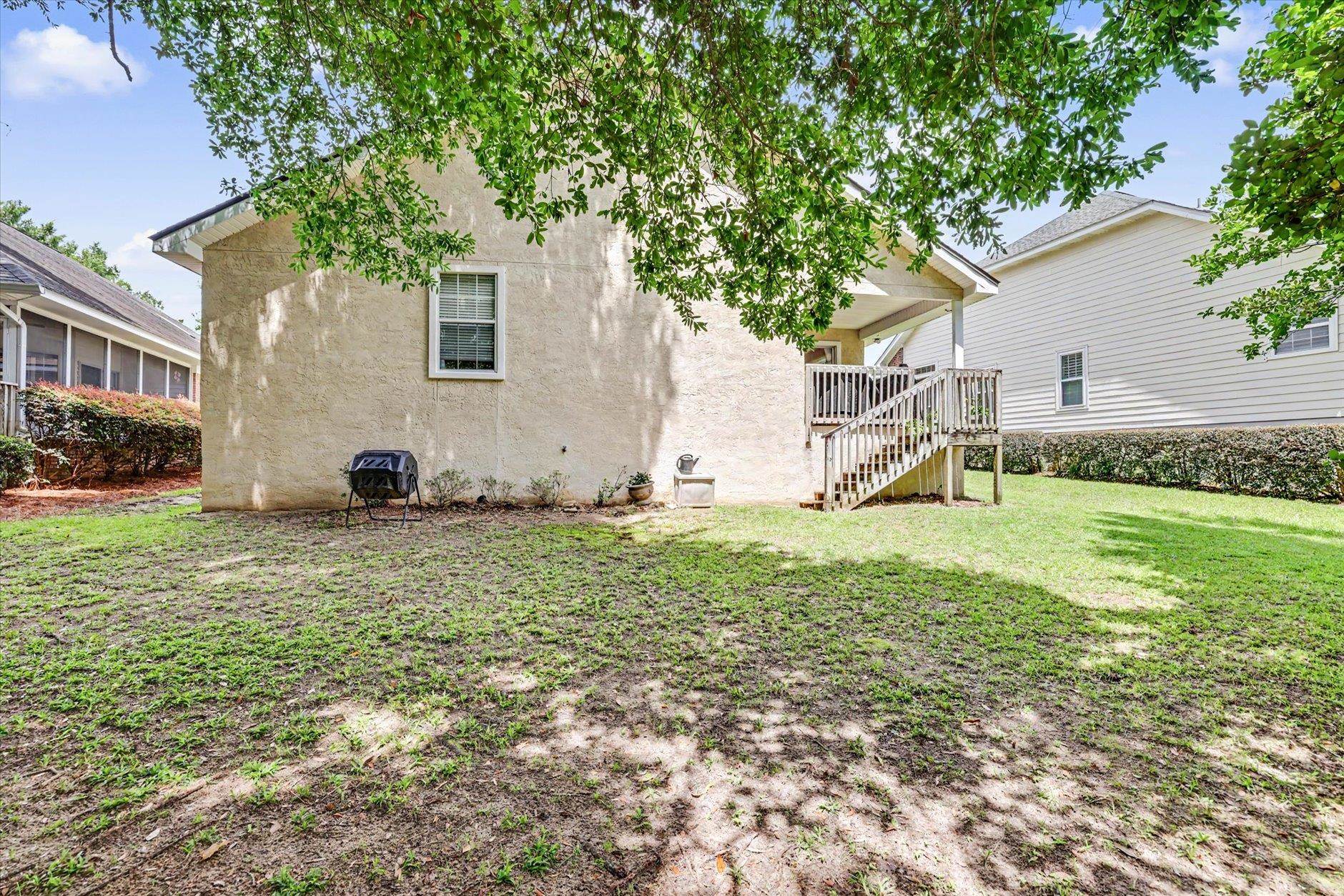 7049 Shady Grove Way