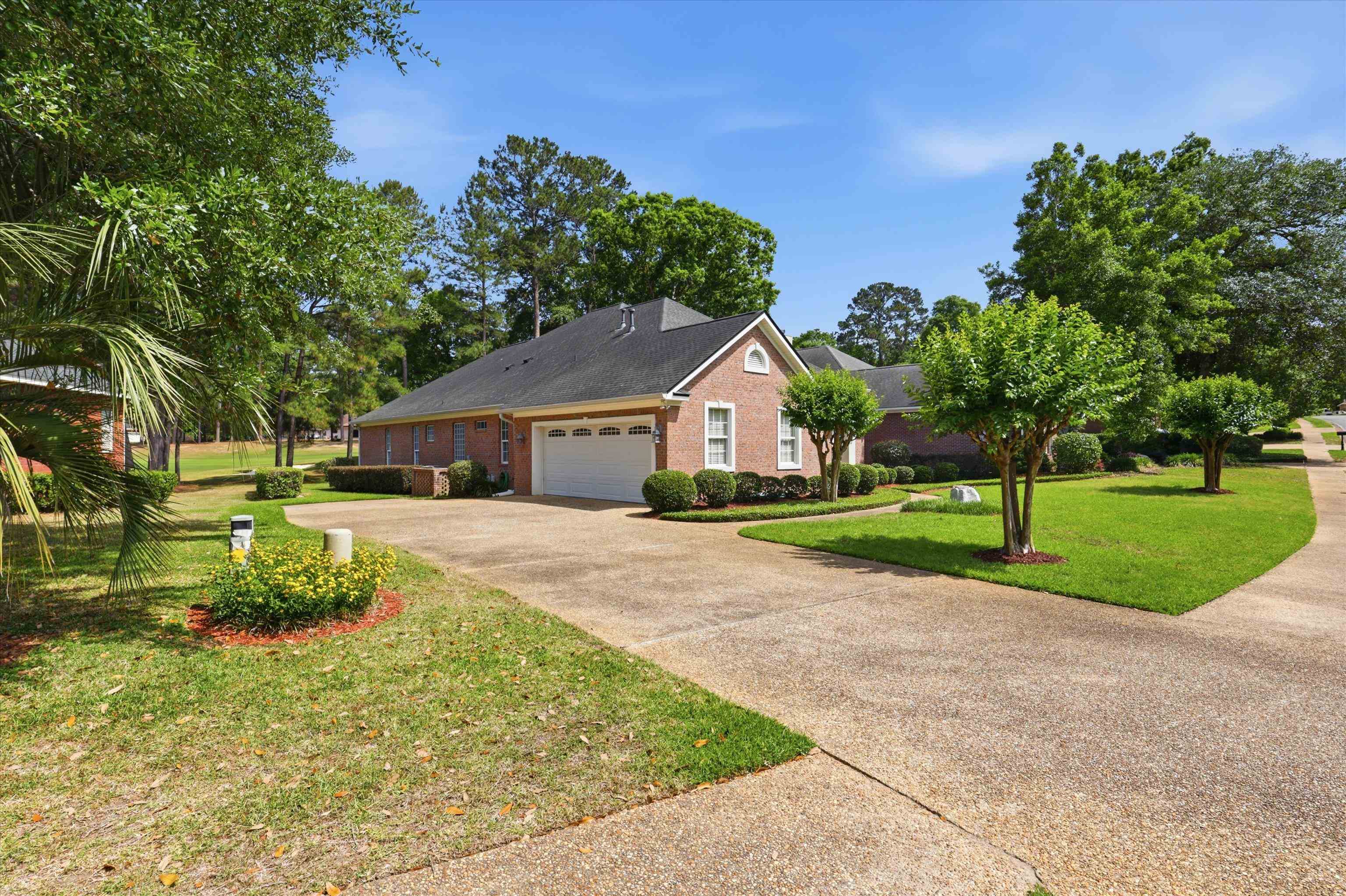 8987 Eagles Ridge Drive