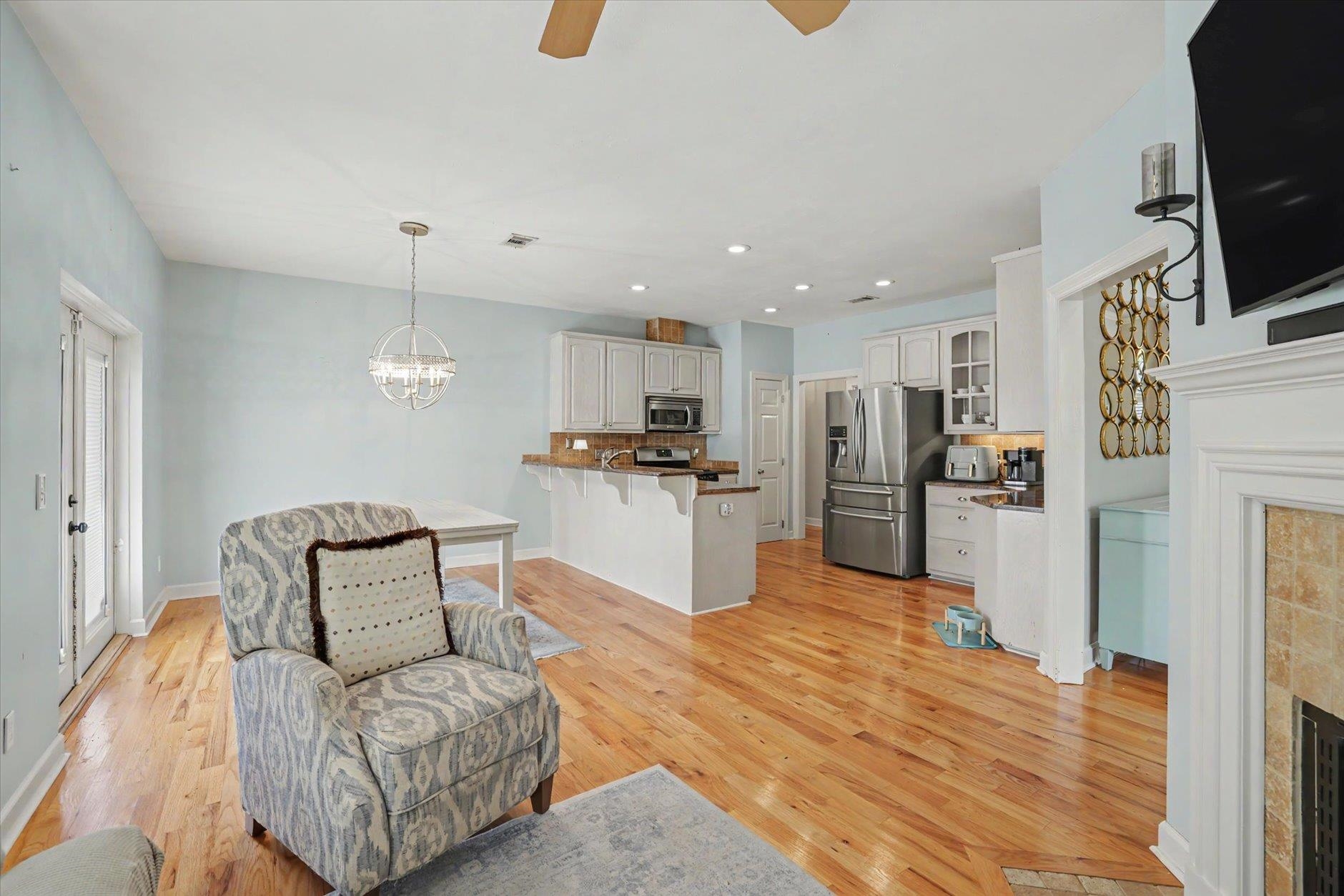 883 HILL ROOST Road