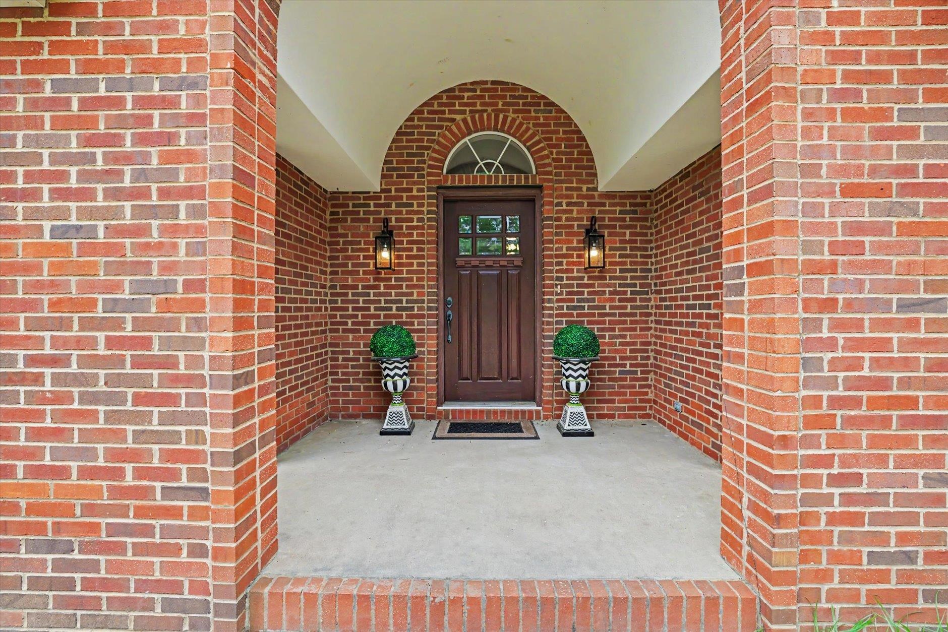 883 HILL ROOST Road