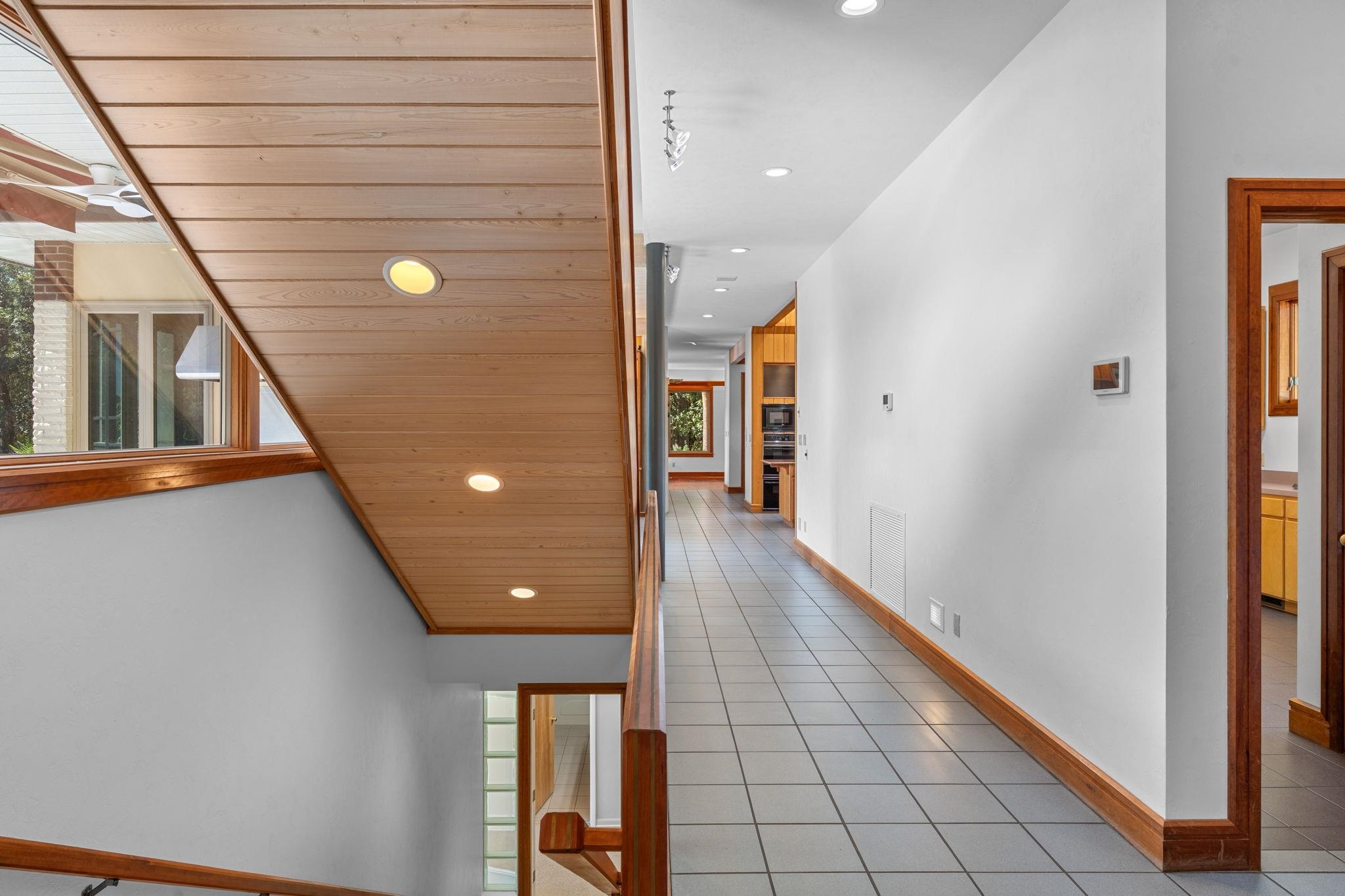 767 RHODEN COVE