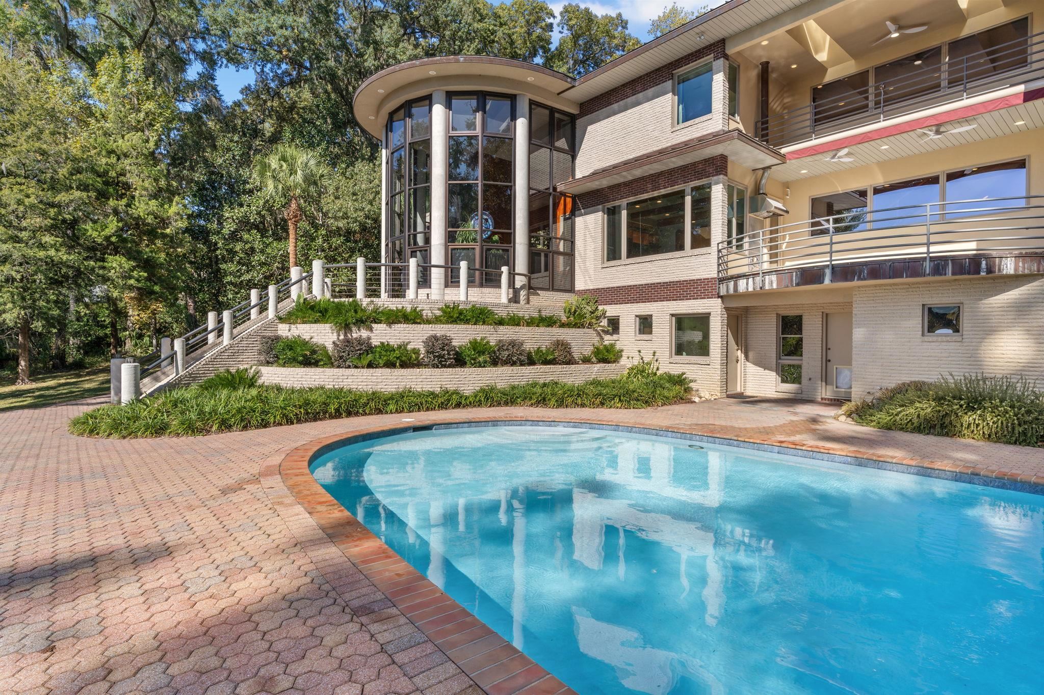 767 RHODEN COVE