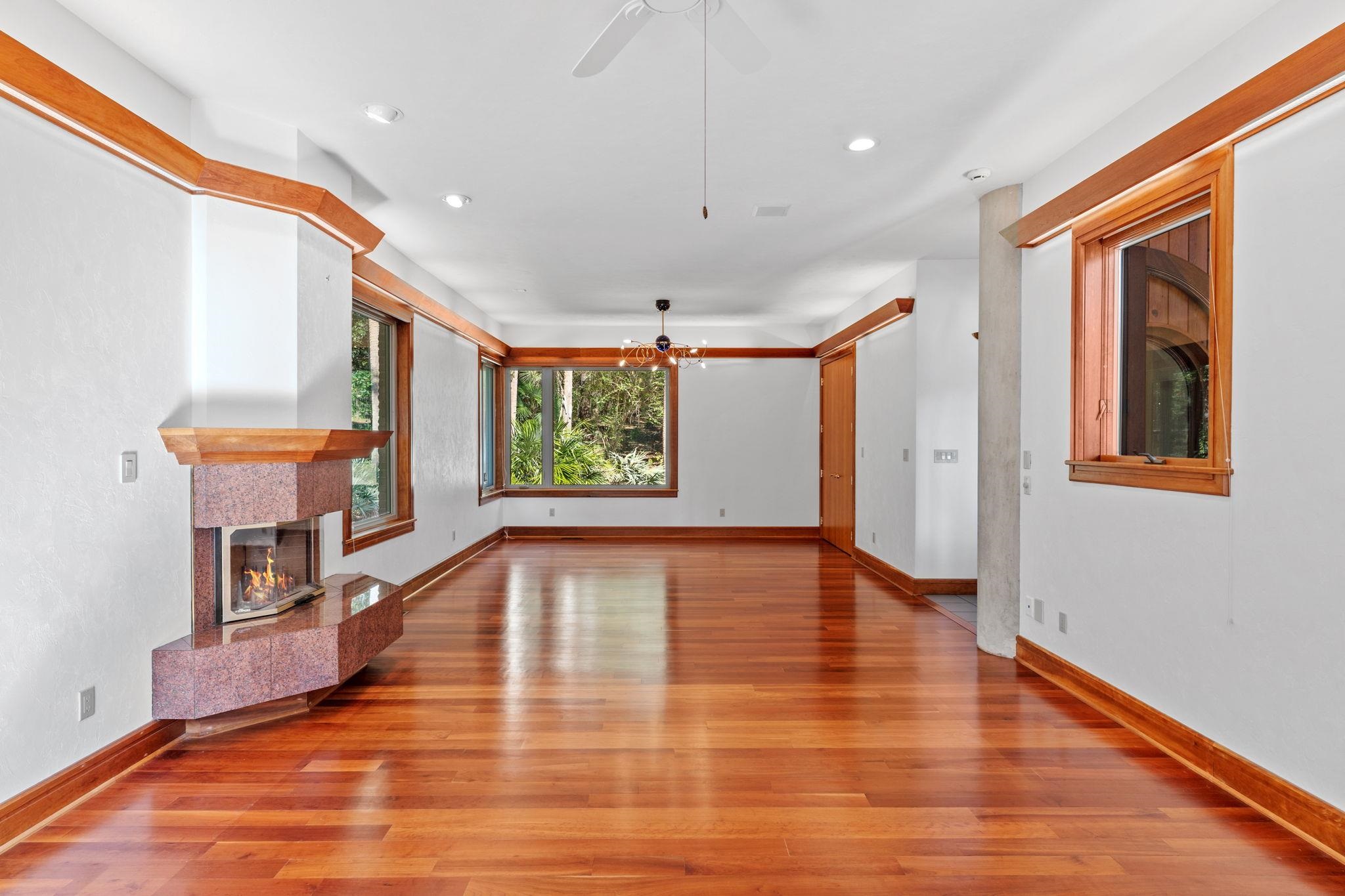 767 RHODEN COVE