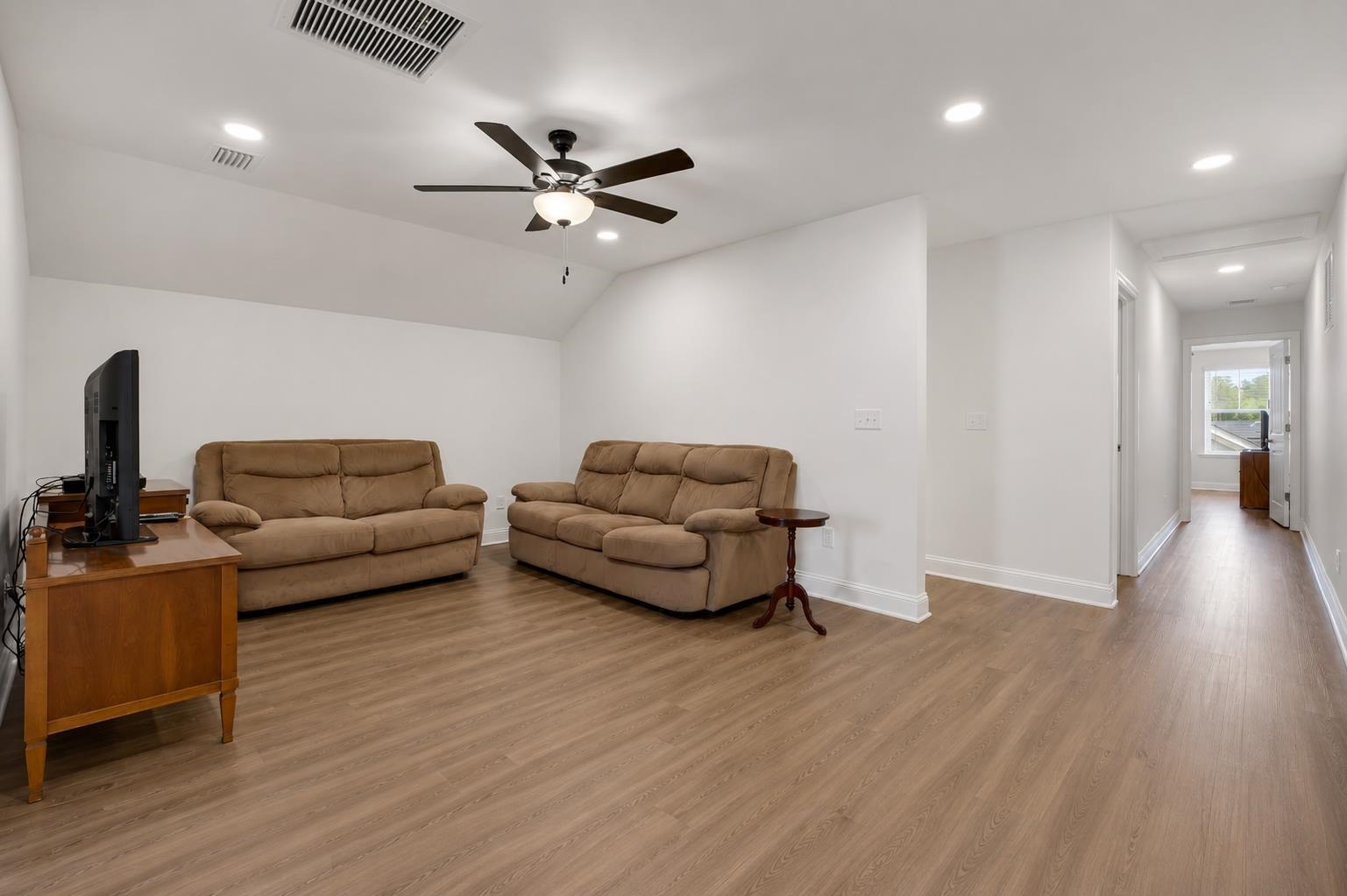 2383 SWEET MEADOW VIS