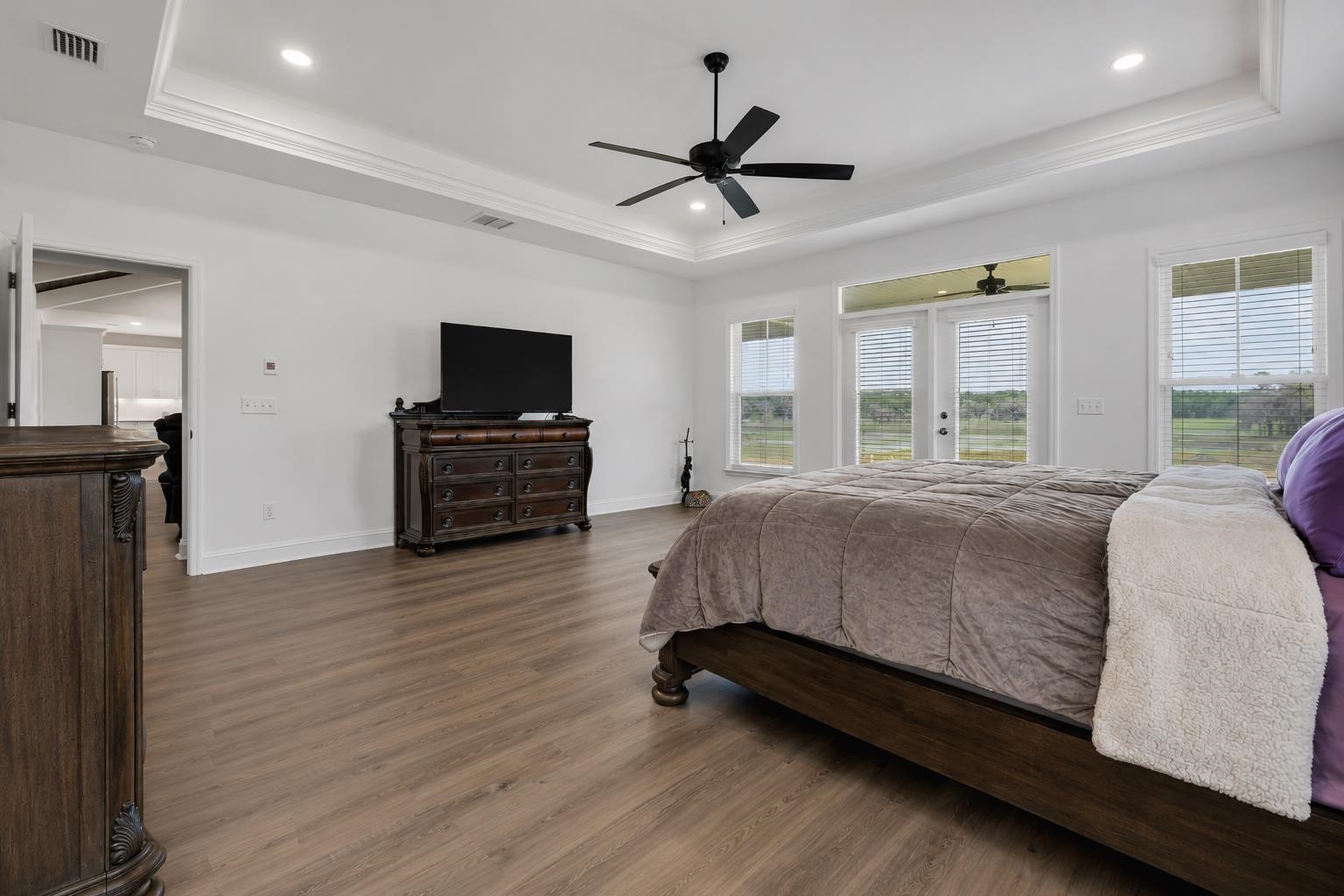 2383 SWEET MEADOW VIS