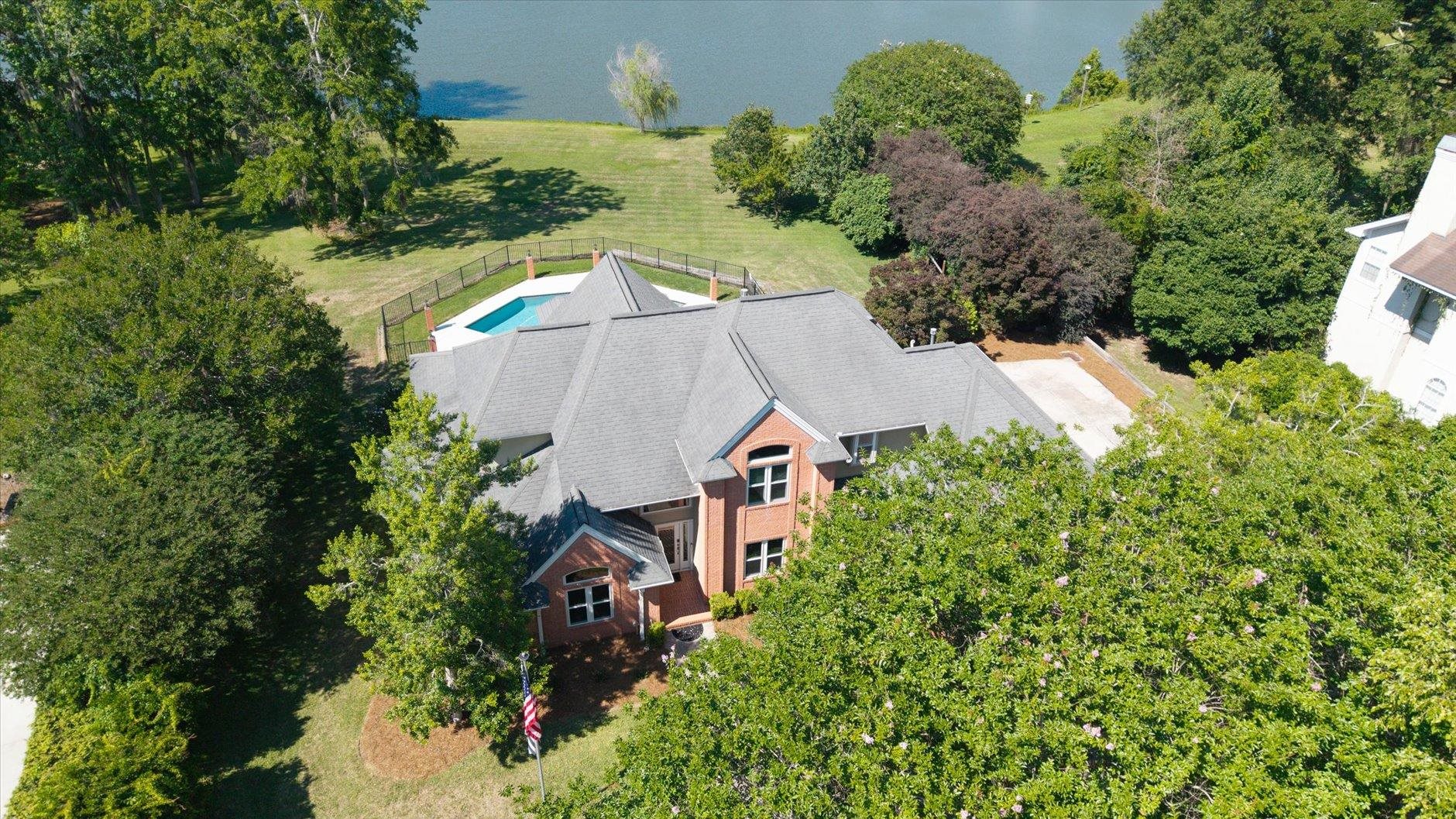 610 Summerbrooke Drive