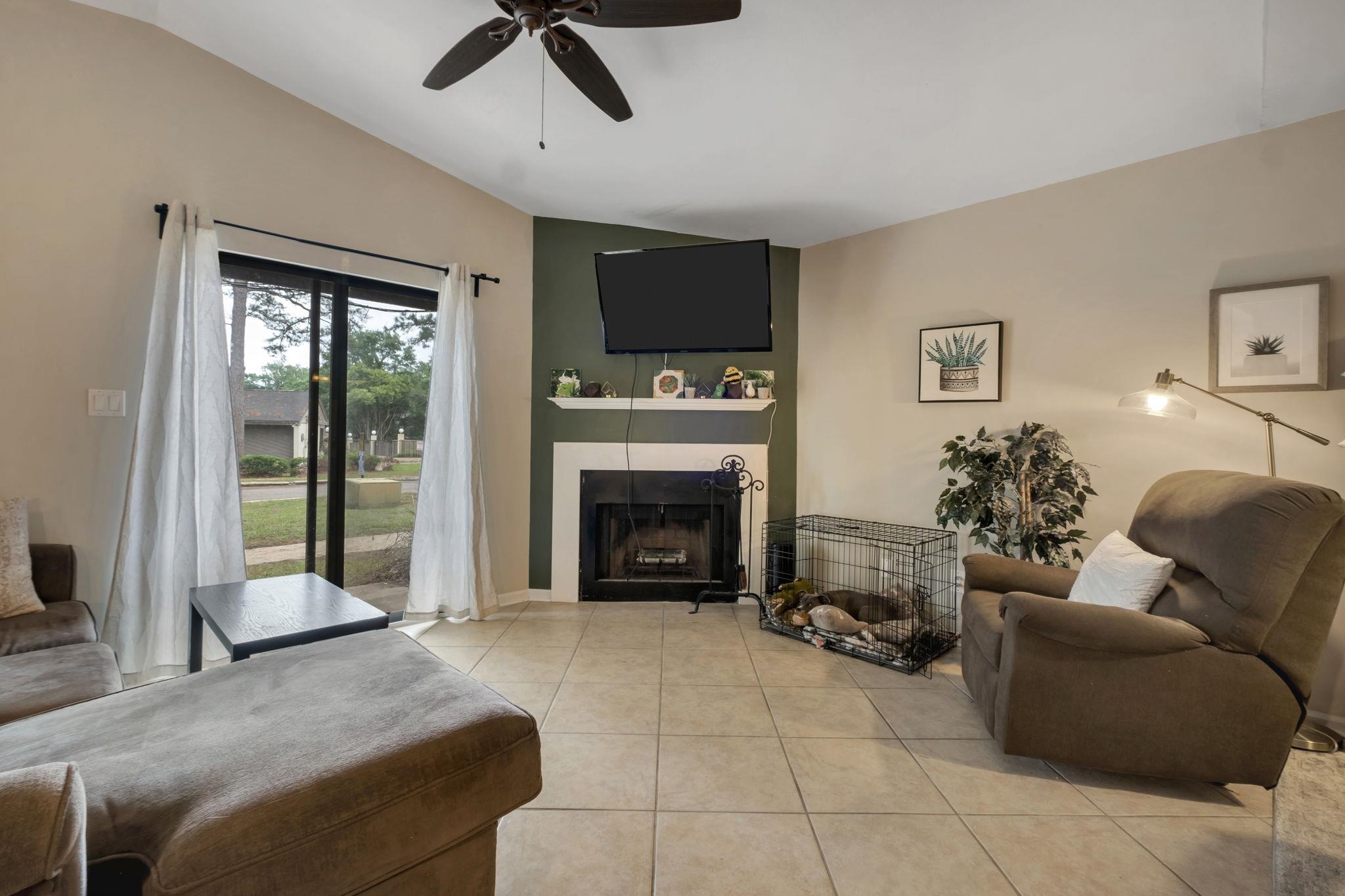 1571 STONE Road Unit: 1D