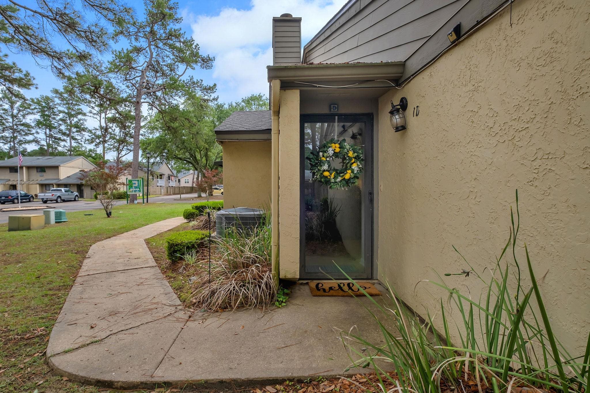 1571 STONE Road Unit: 1D