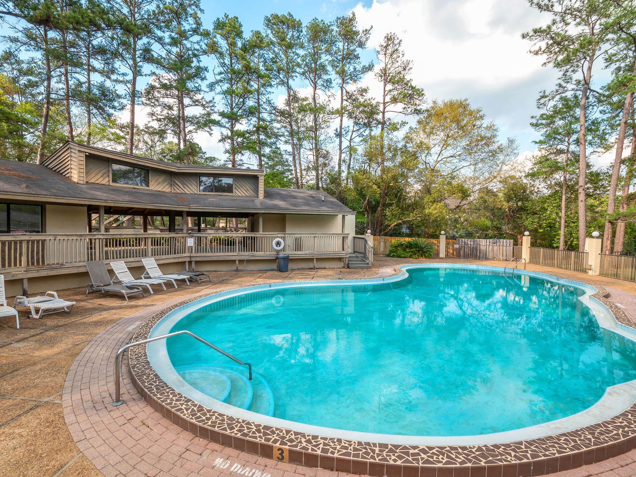 1571 STONE Road Unit: 1D