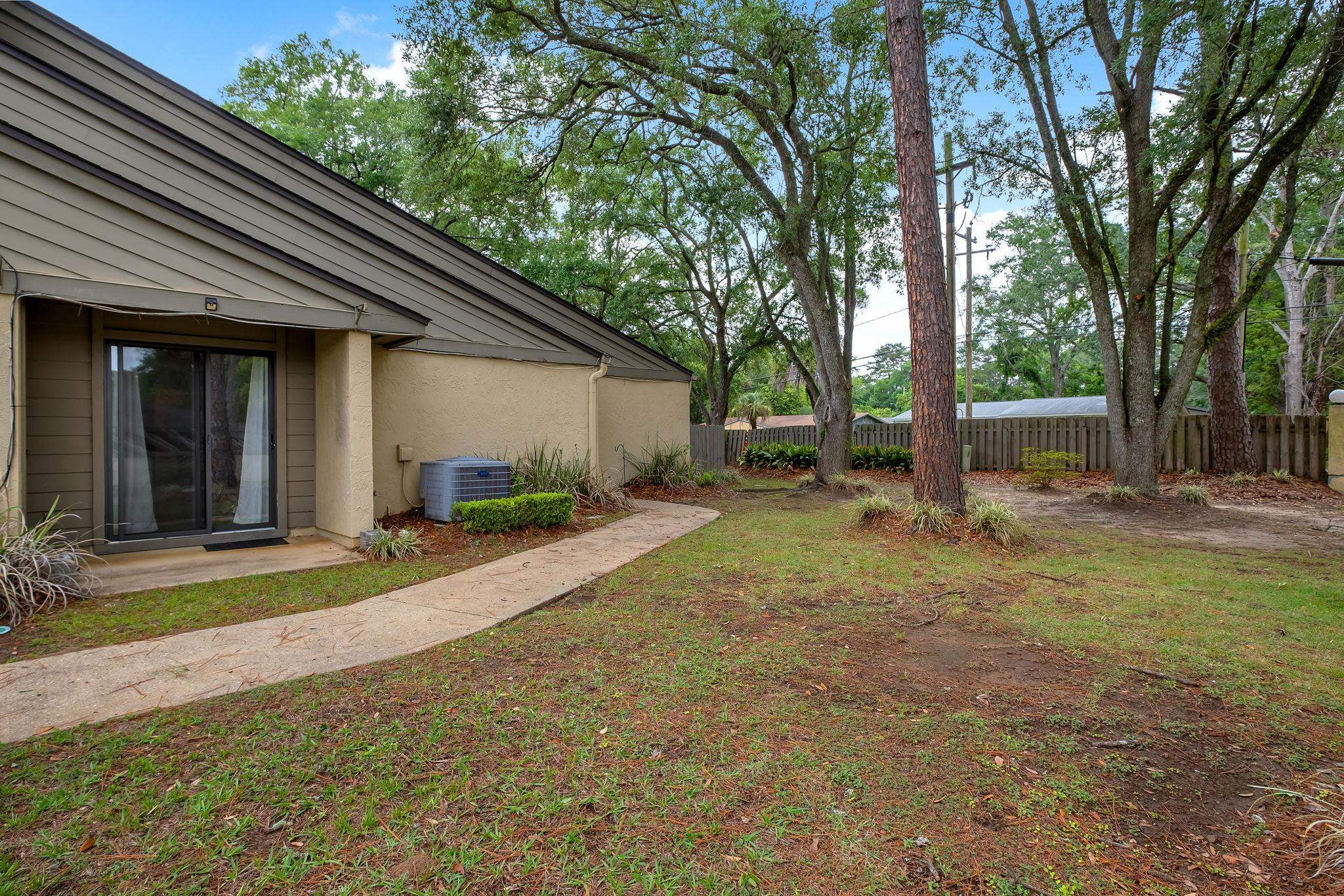1571 STONE Road Unit: 1D