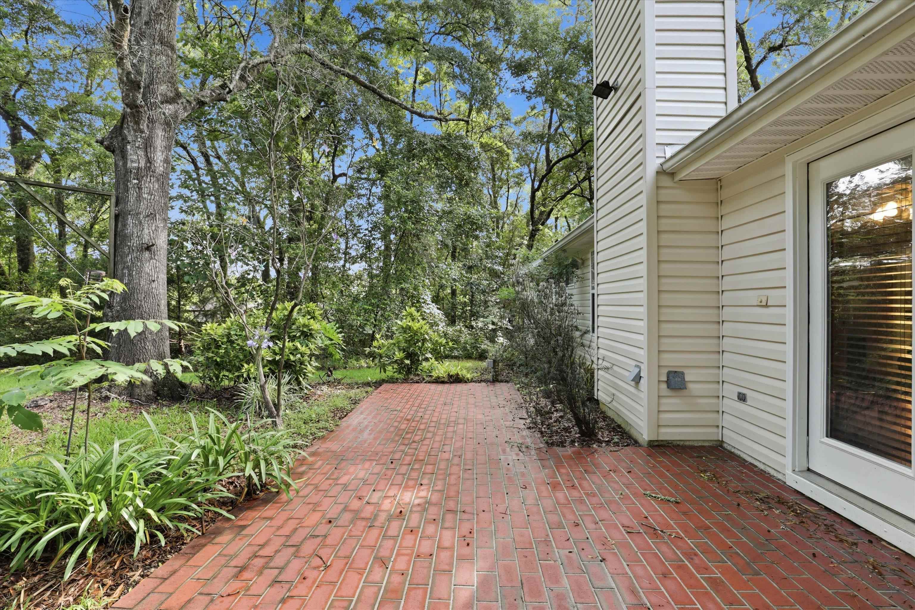 5412 LAWTON Court