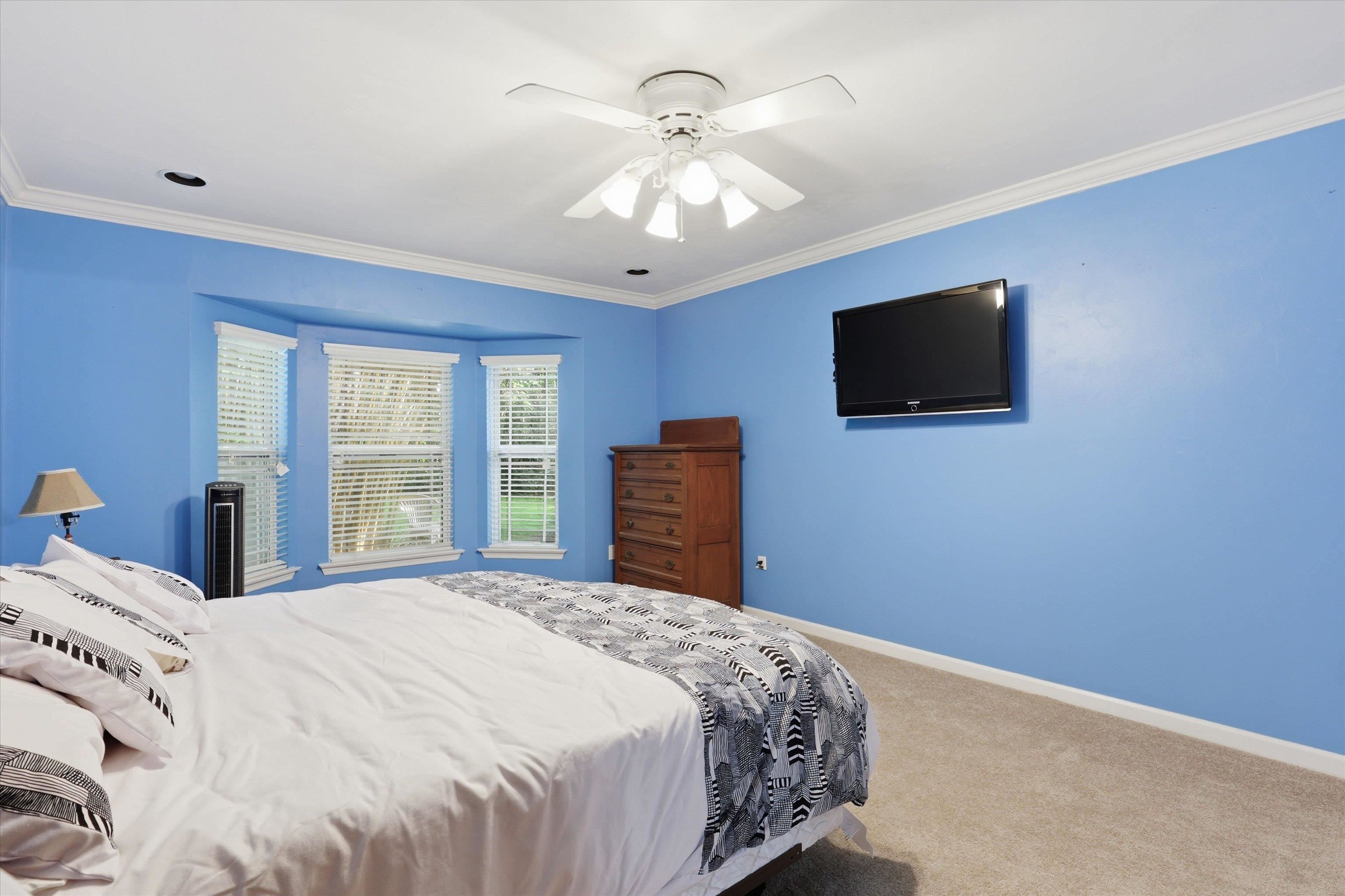 5412 LAWTON Court