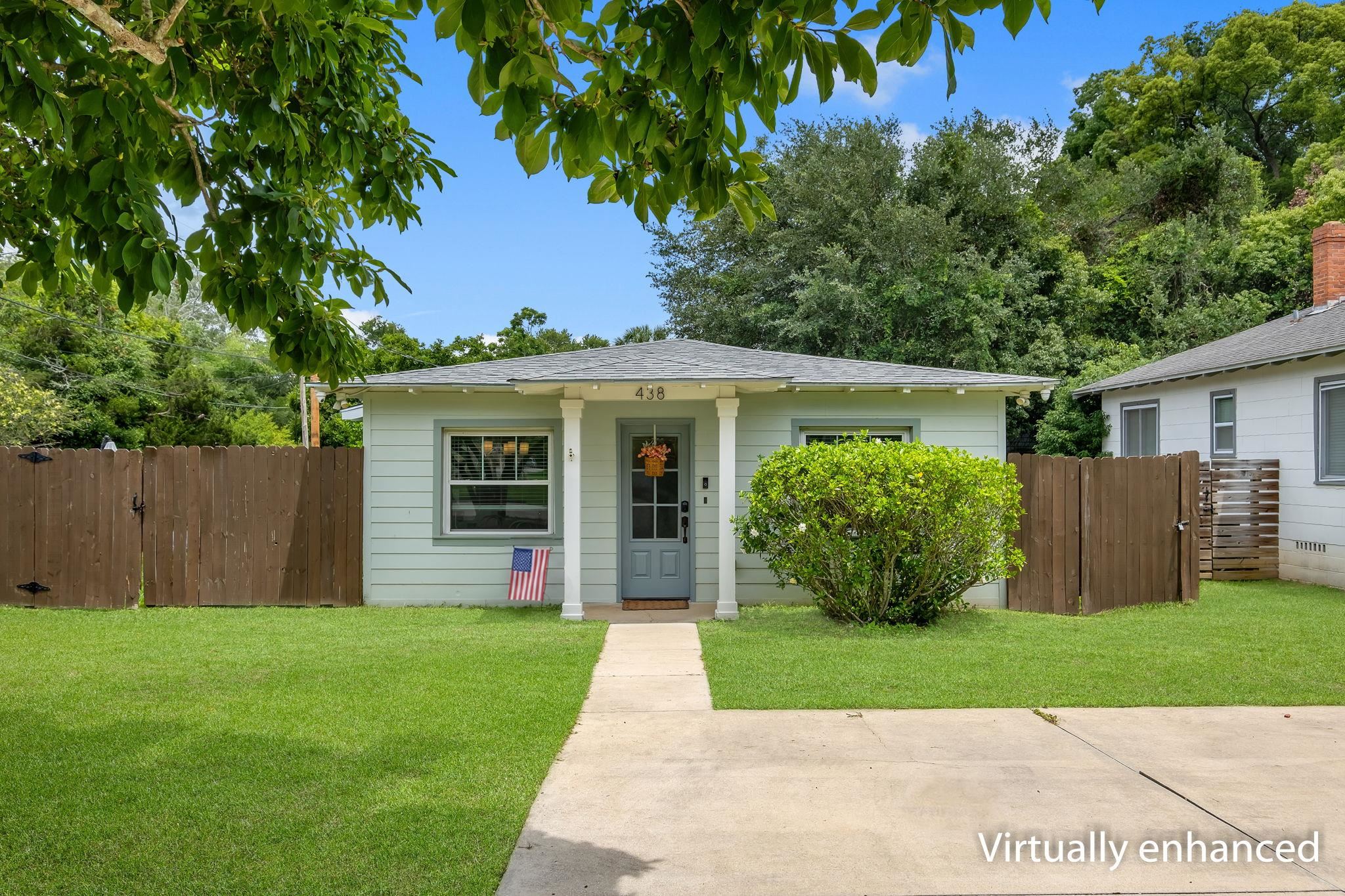 438 W 8th Avenue