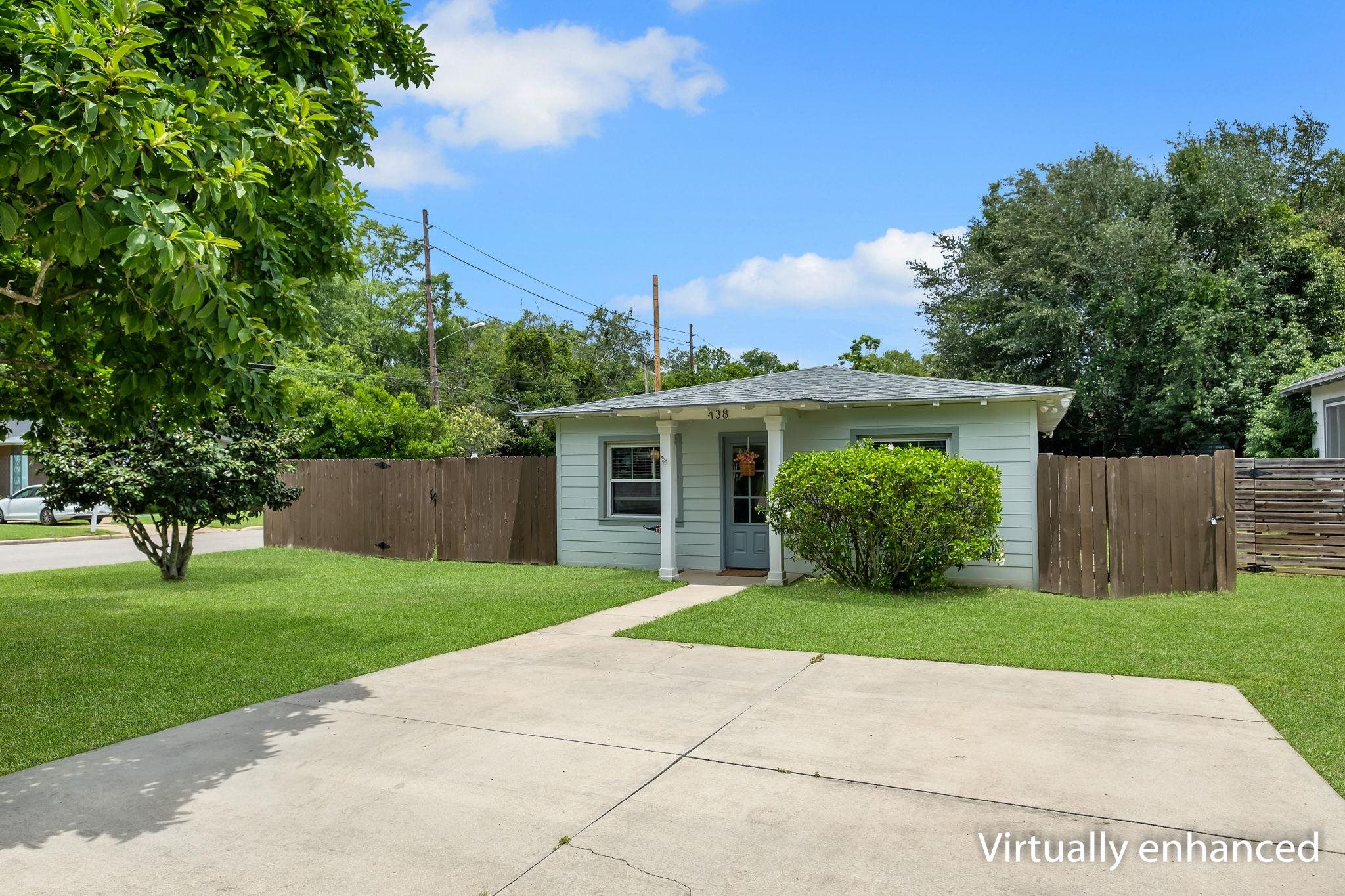 438 W 8th Avenue