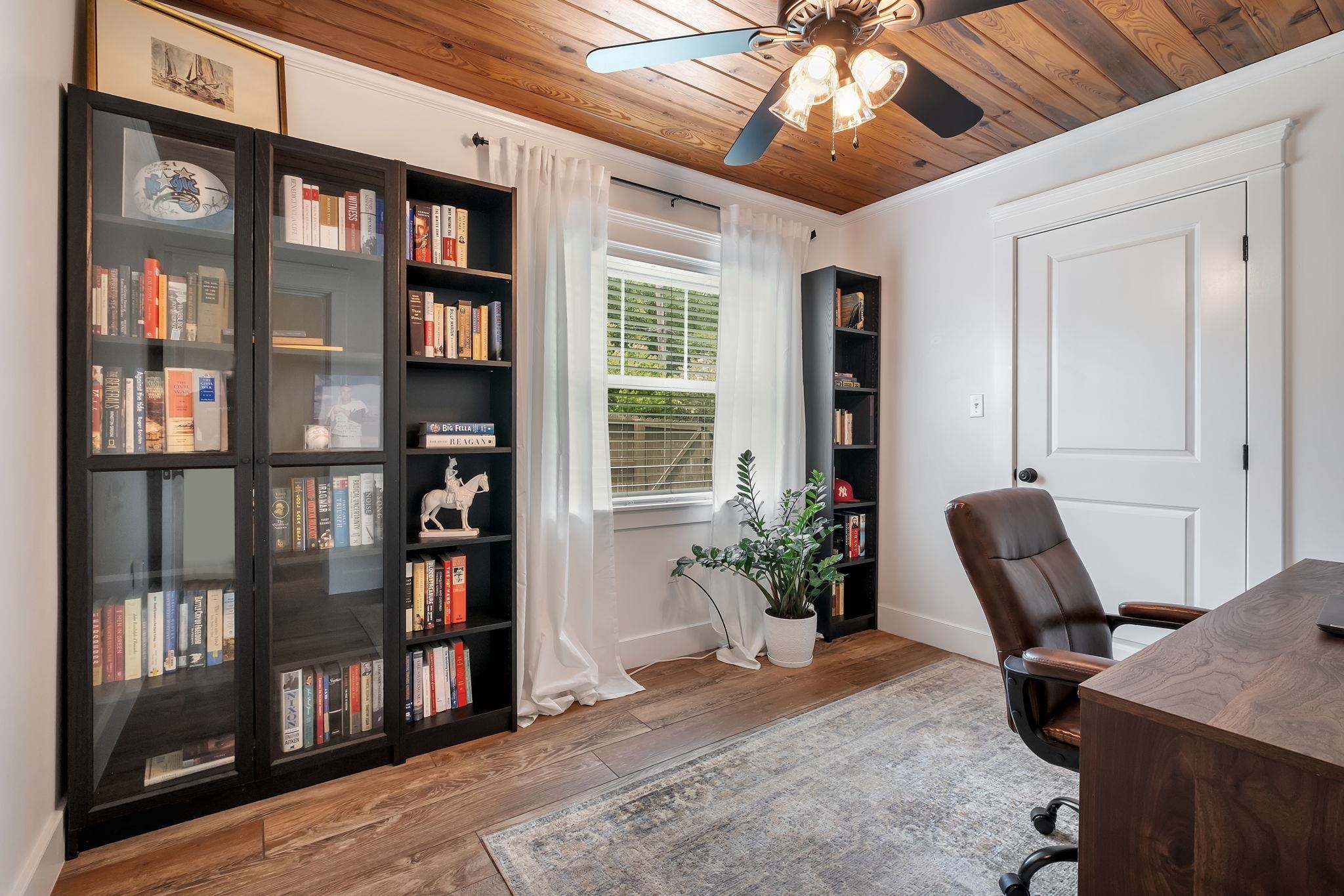 438 W 8th Avenue