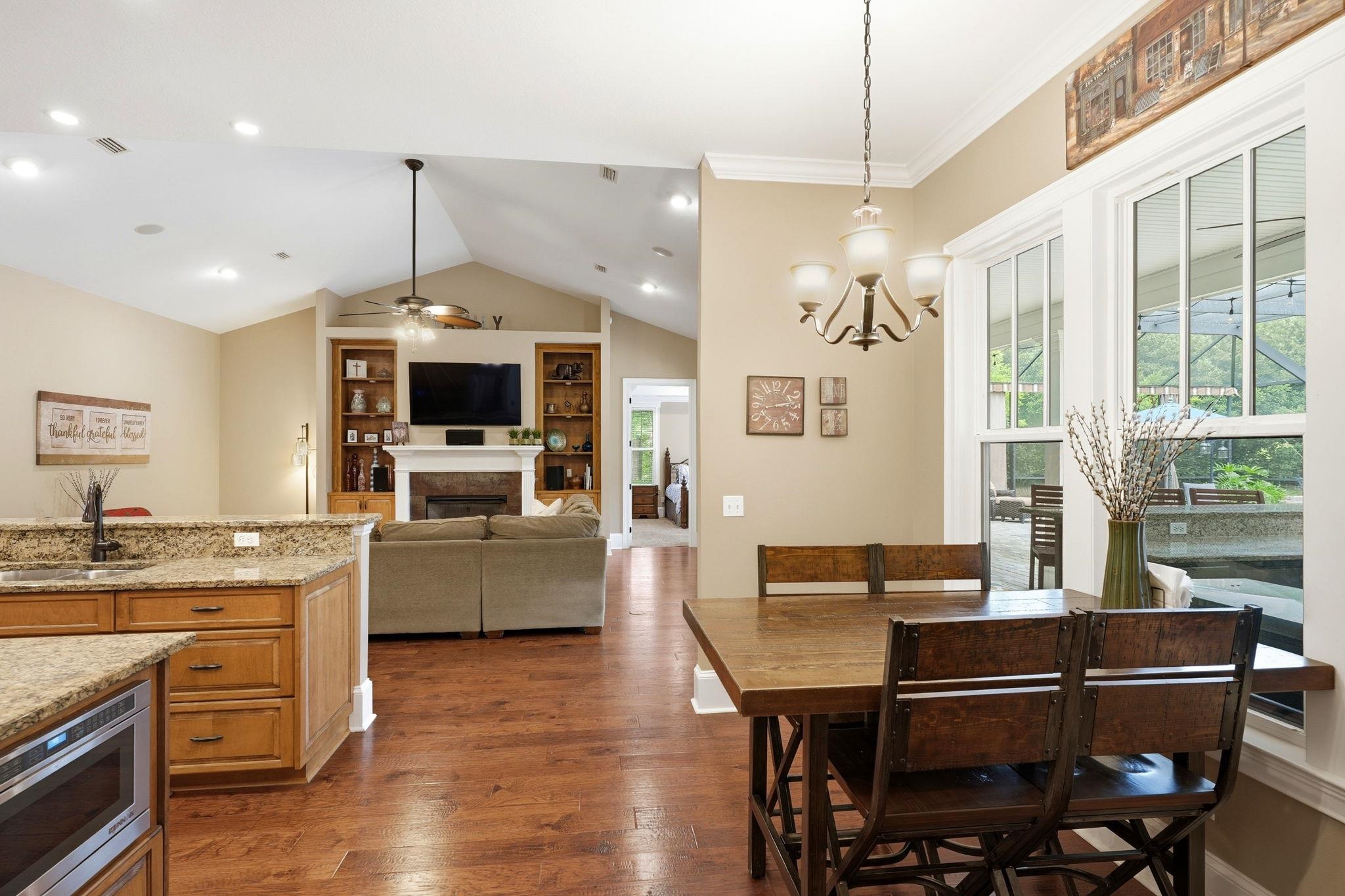 6311 Bird Dog Point
