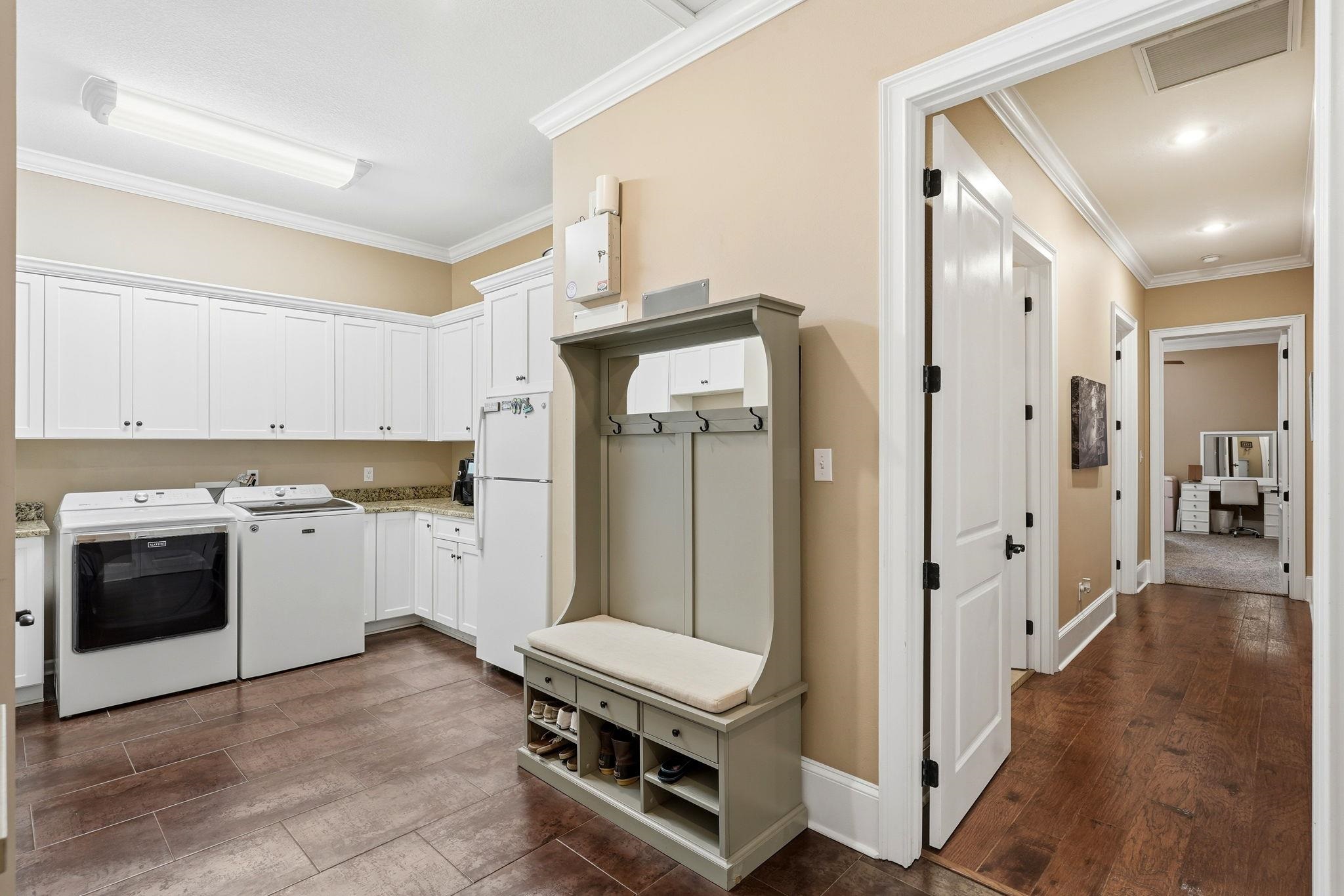 6311 Bird Dog Point