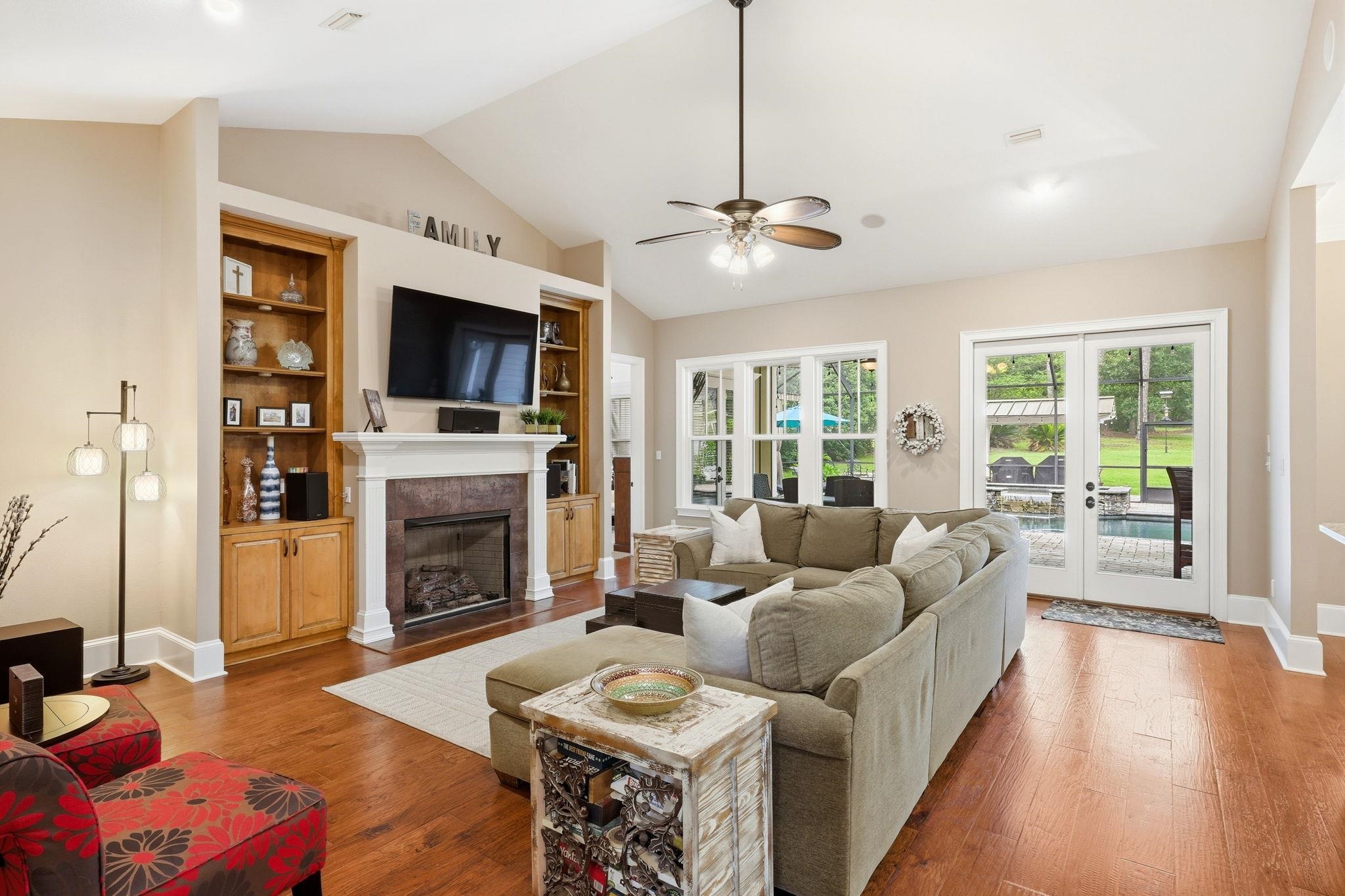 6311 Bird Dog Point