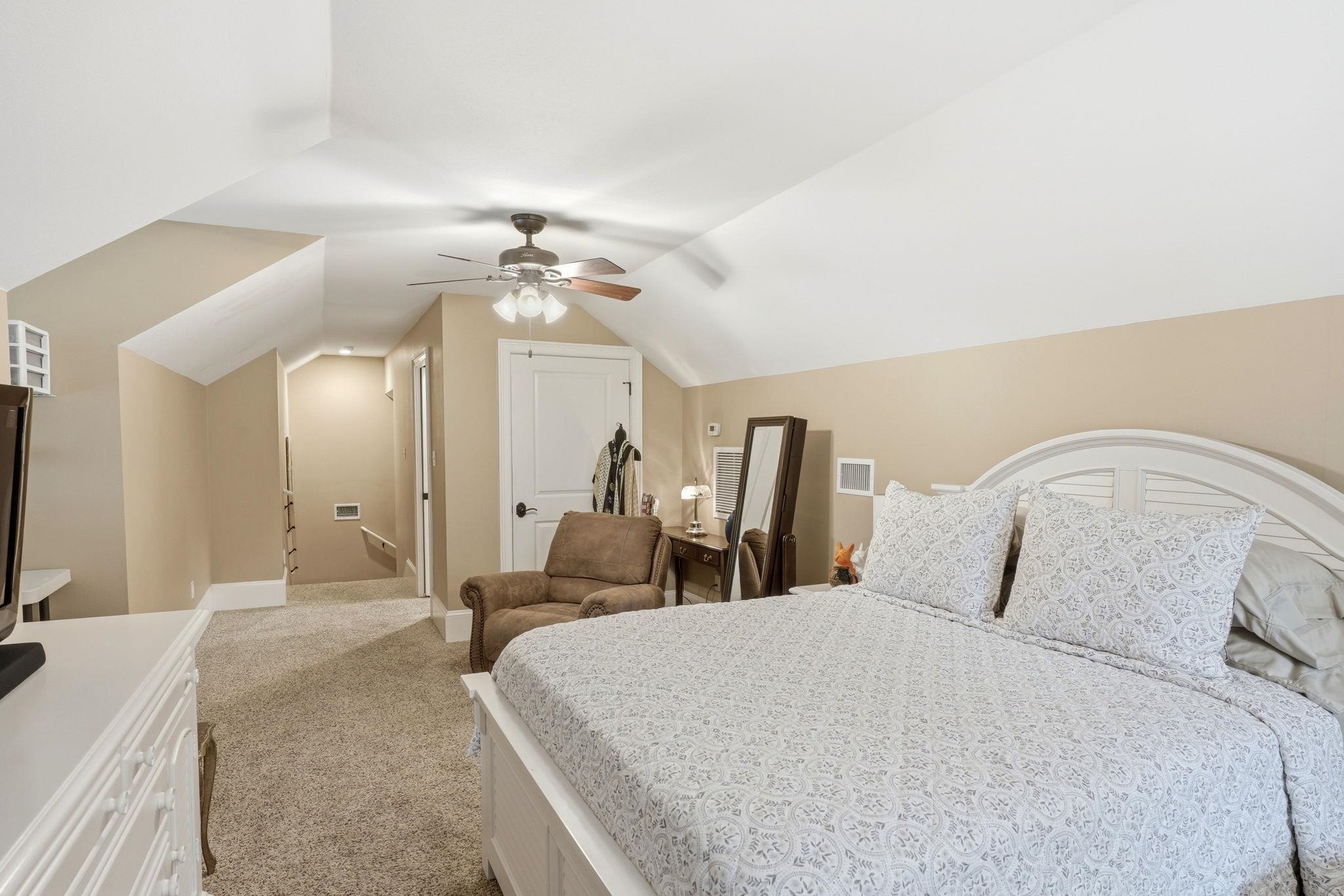 6311 Bird Dog Point