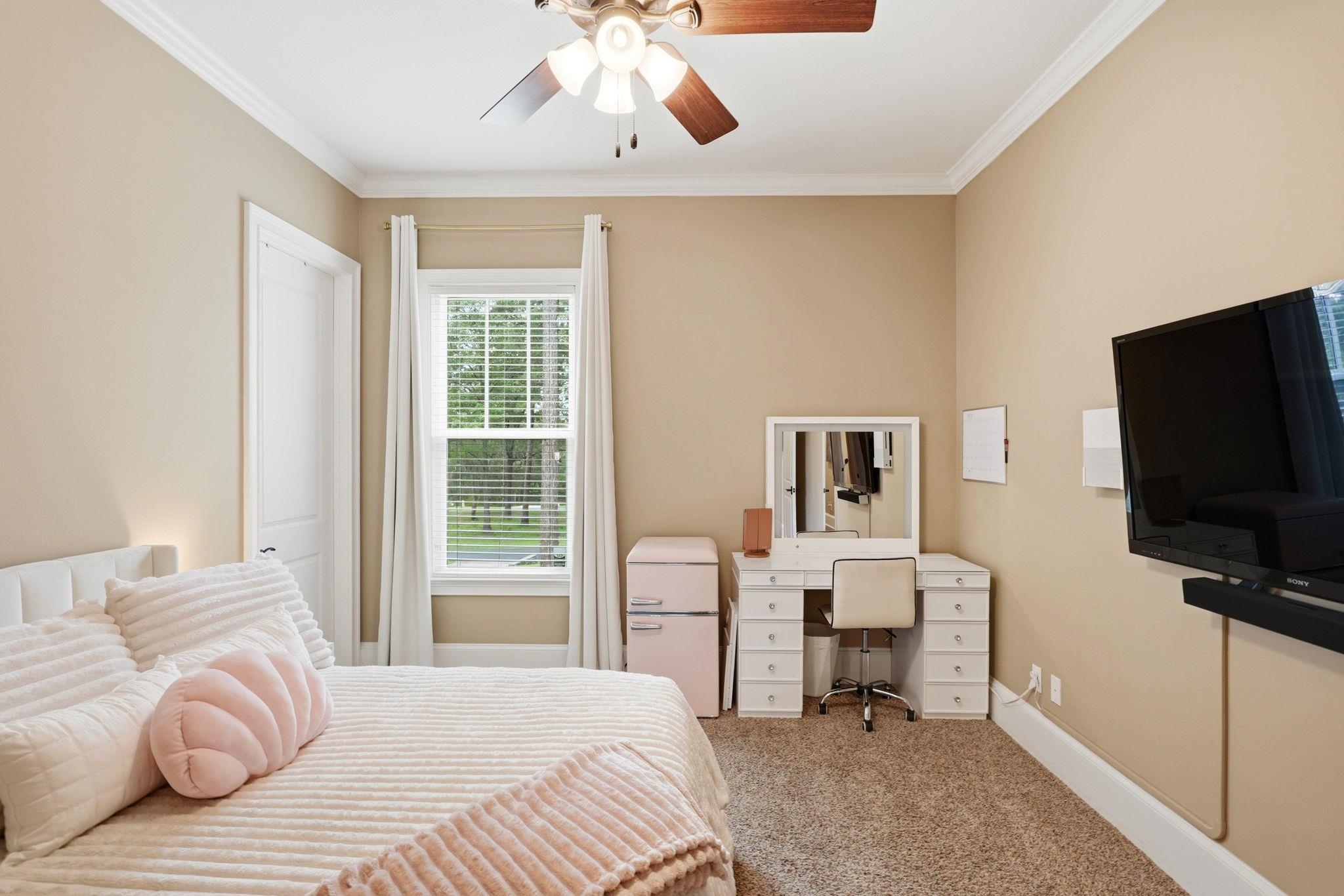 6311 Bird Dog Point