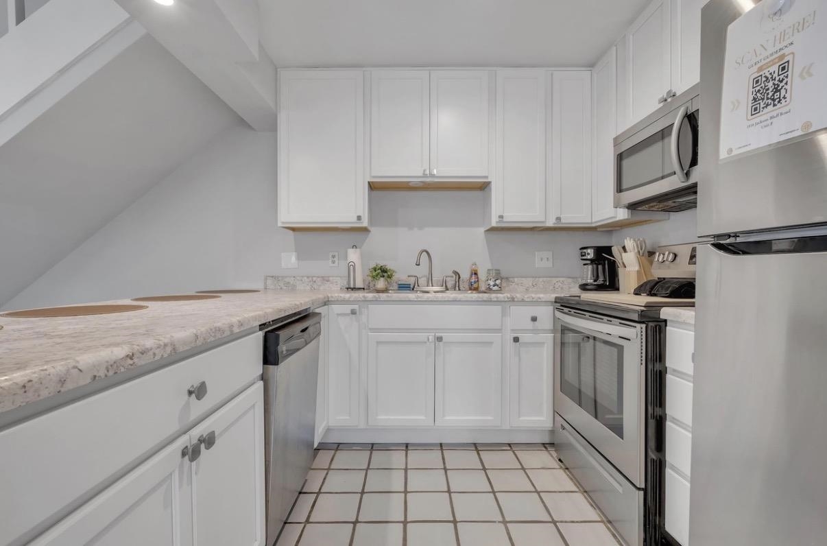 1816 Jackson Bluff Road Unit: F
