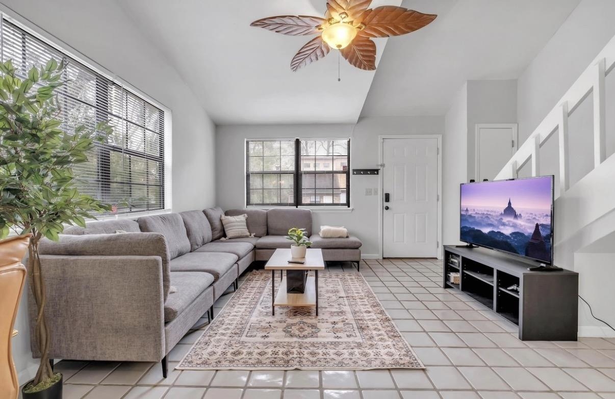 1816 Jackson Bluff Road Unit: F