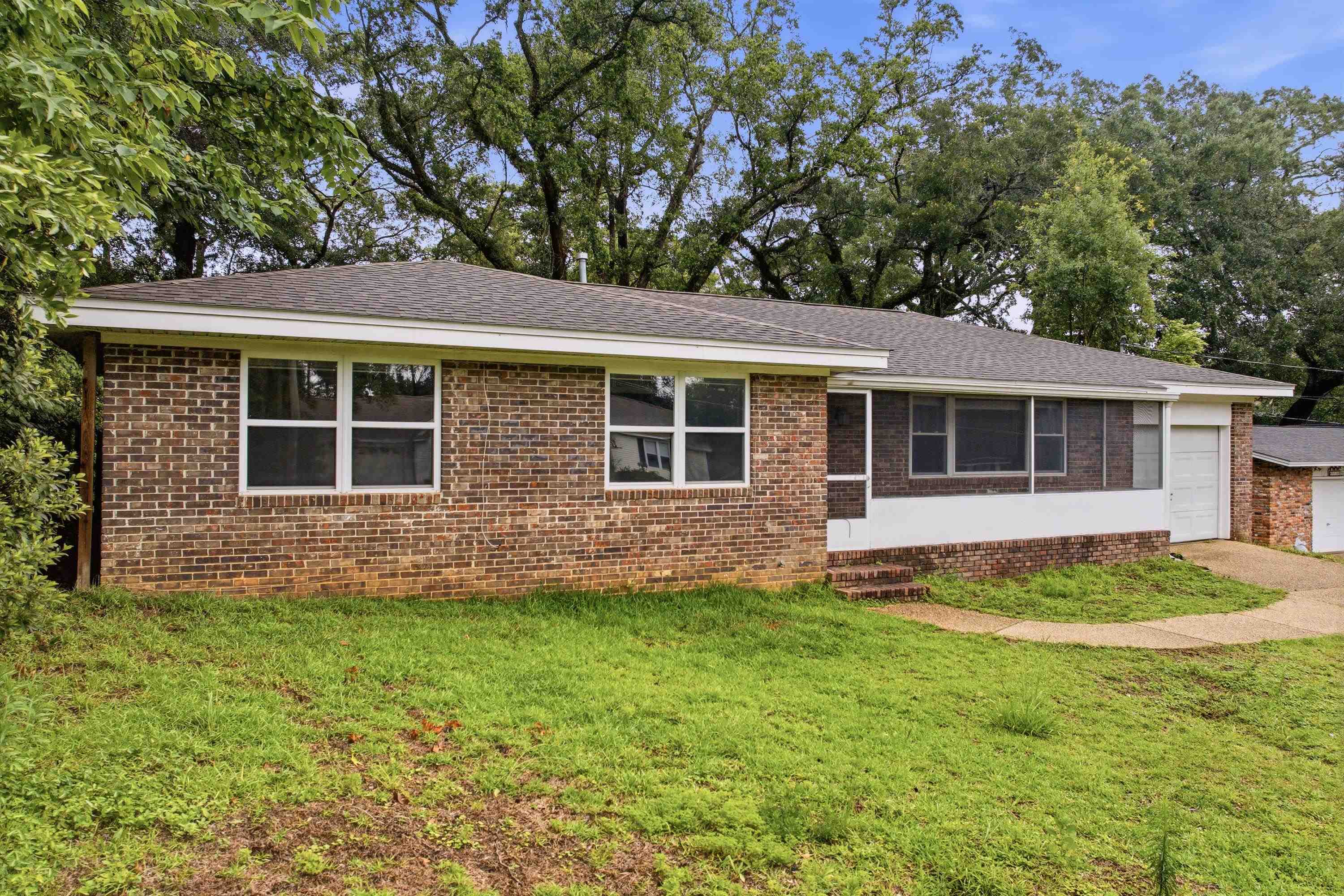 916 Maplewood Avenue
