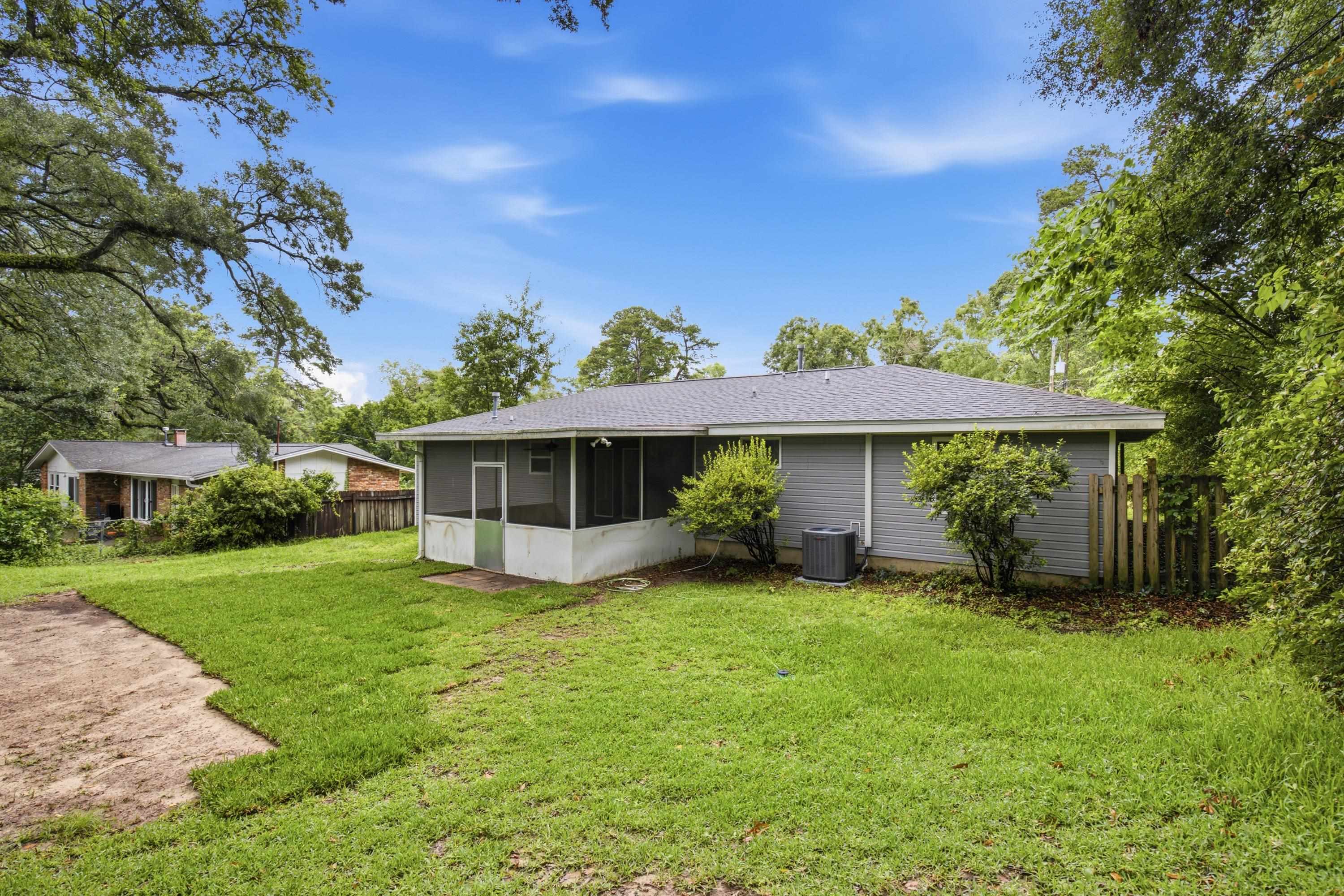 916 Maplewood Avenue