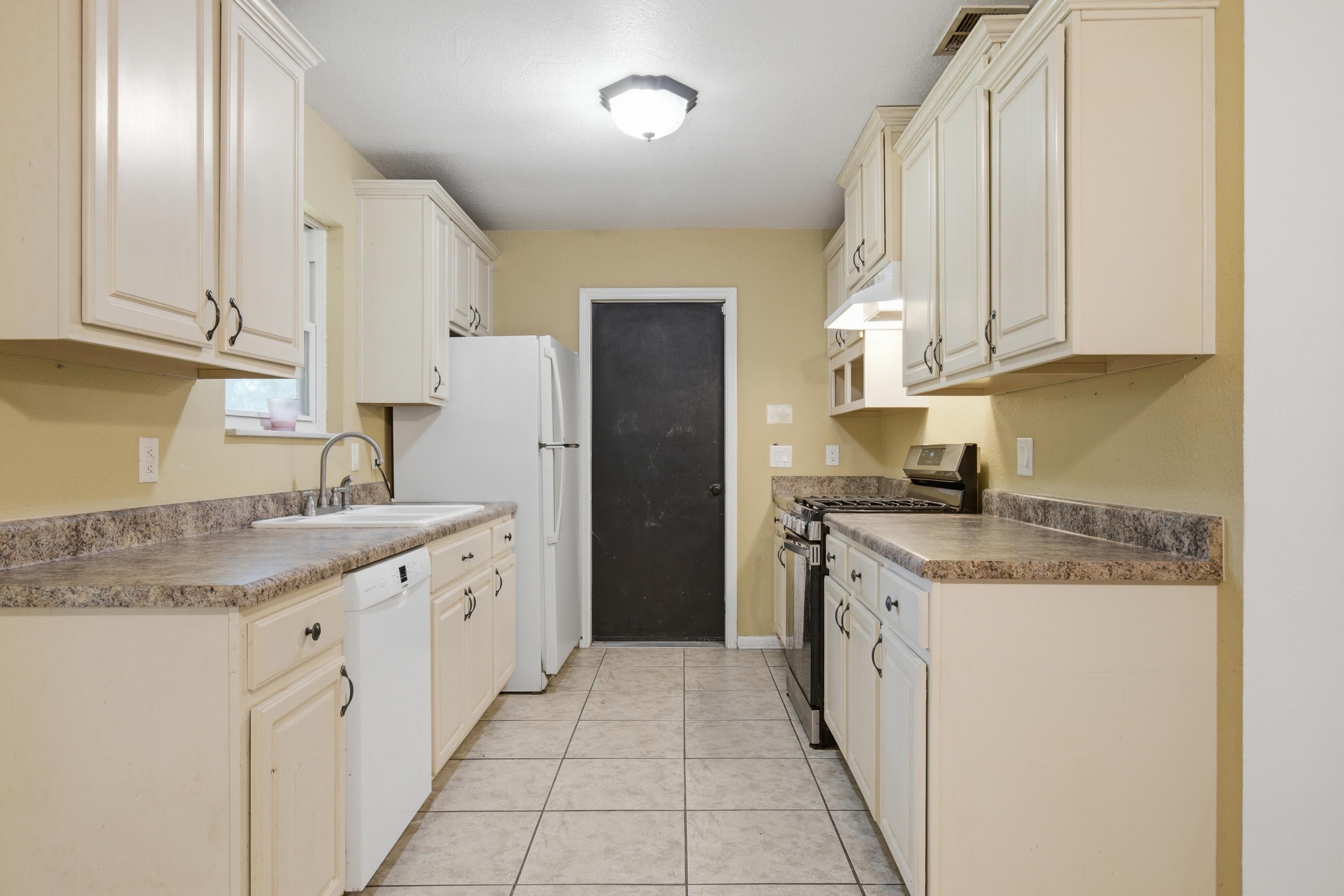 916 Maplewood Avenue
