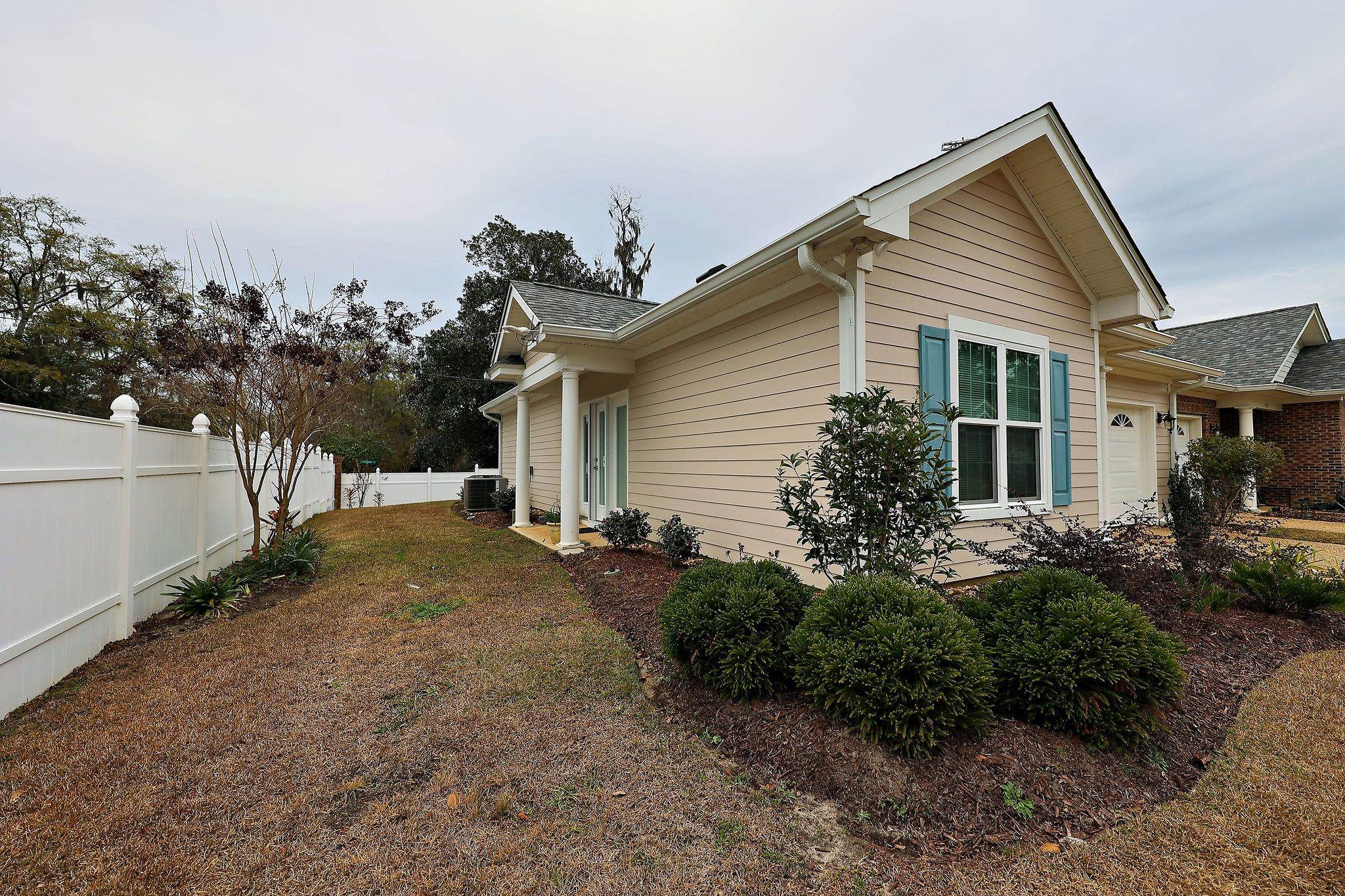 490 N Cherry Court