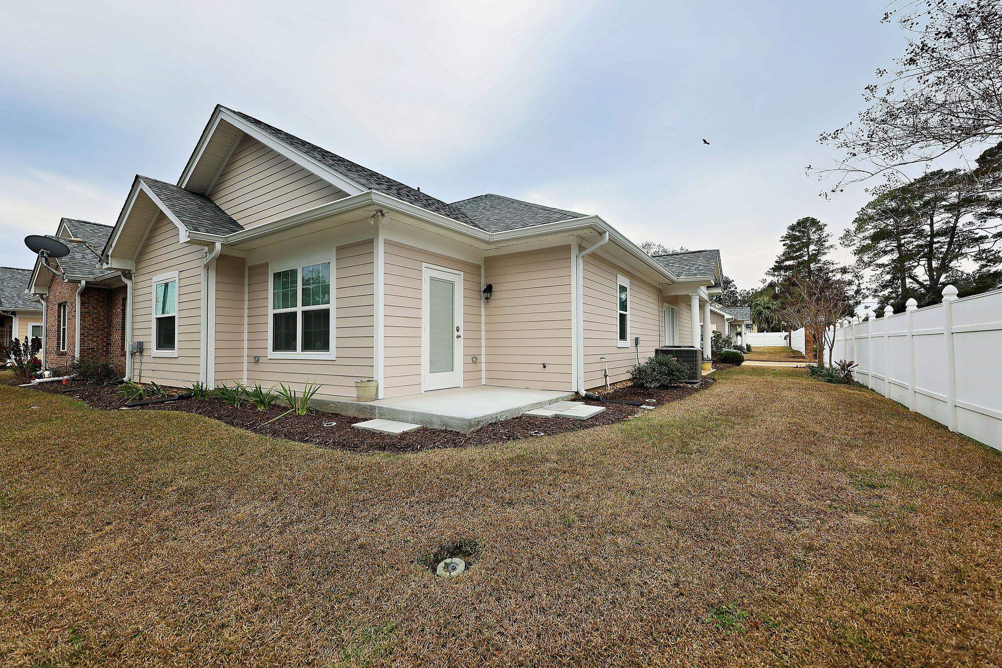 490 N Cherry Court