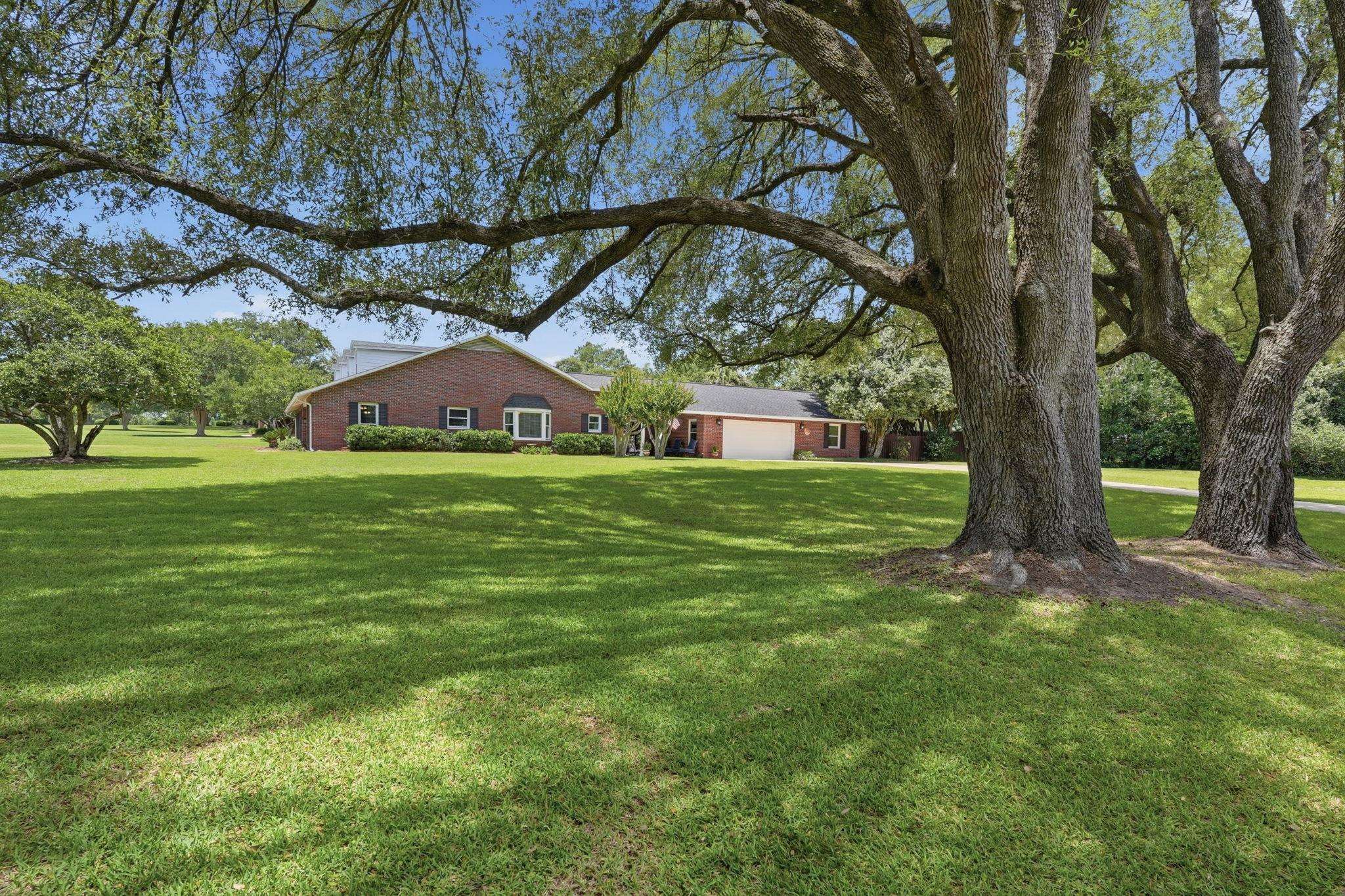 1769 VINEYARD Way