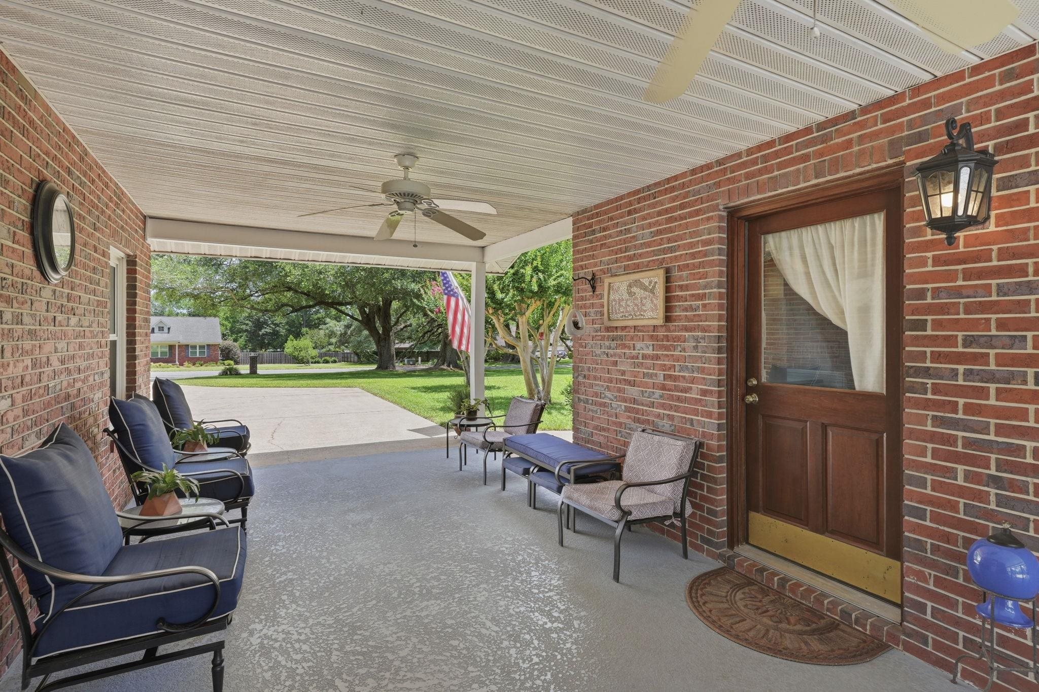 1769 VINEYARD Way
