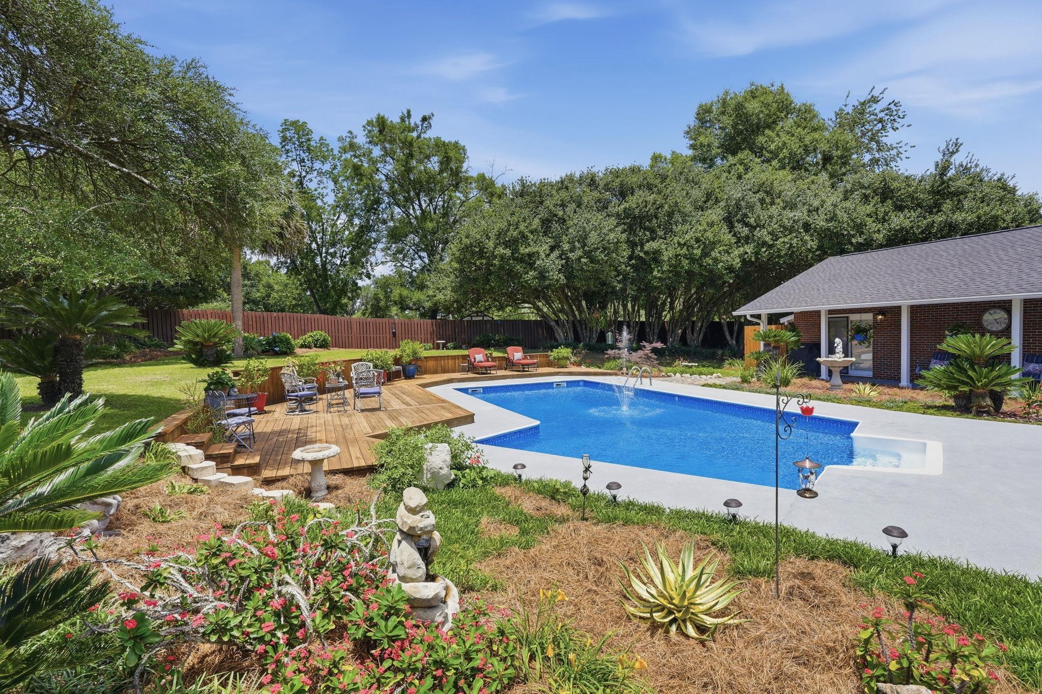 1769 VINEYARD Way