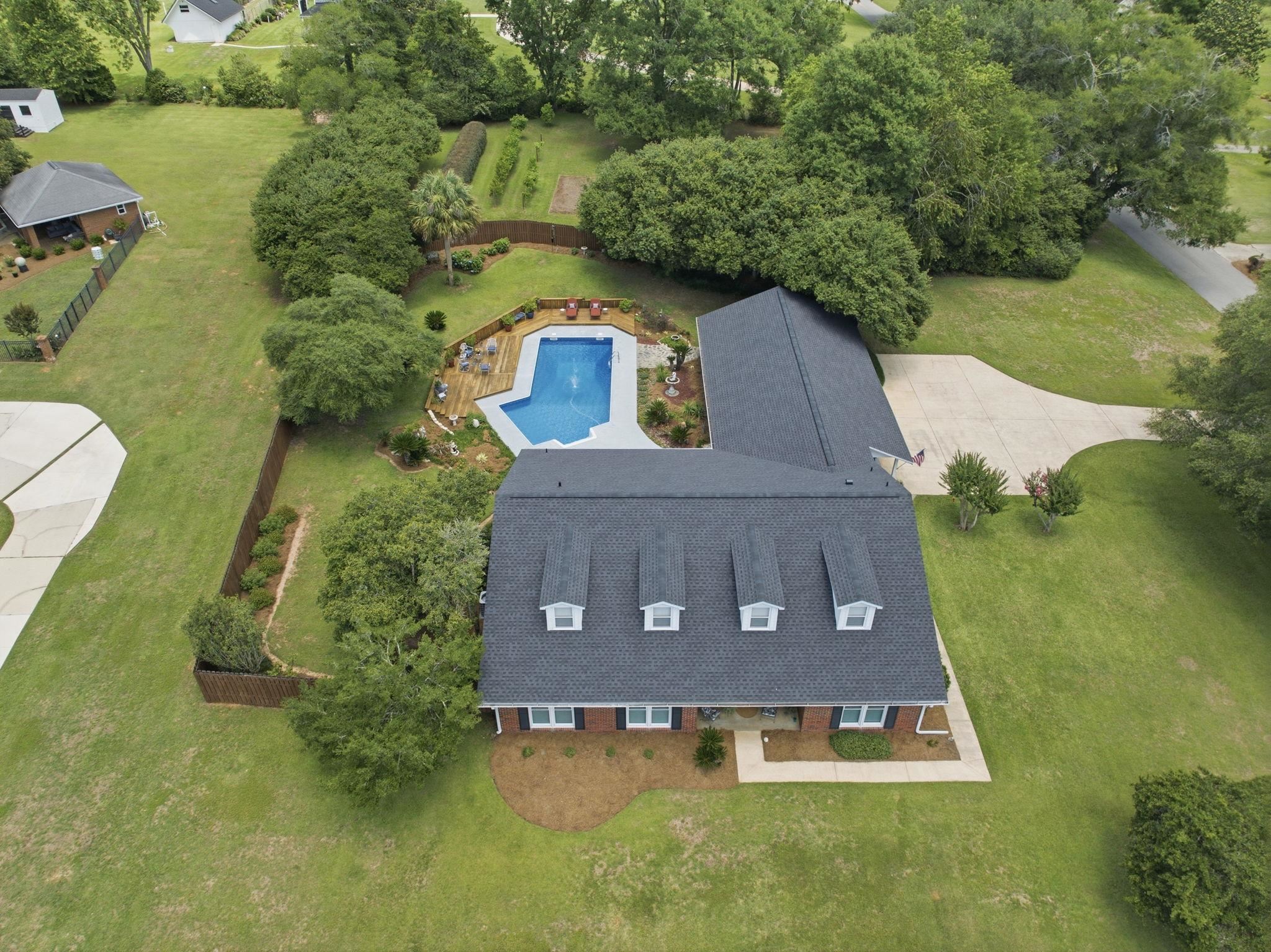 1769 VINEYARD Way