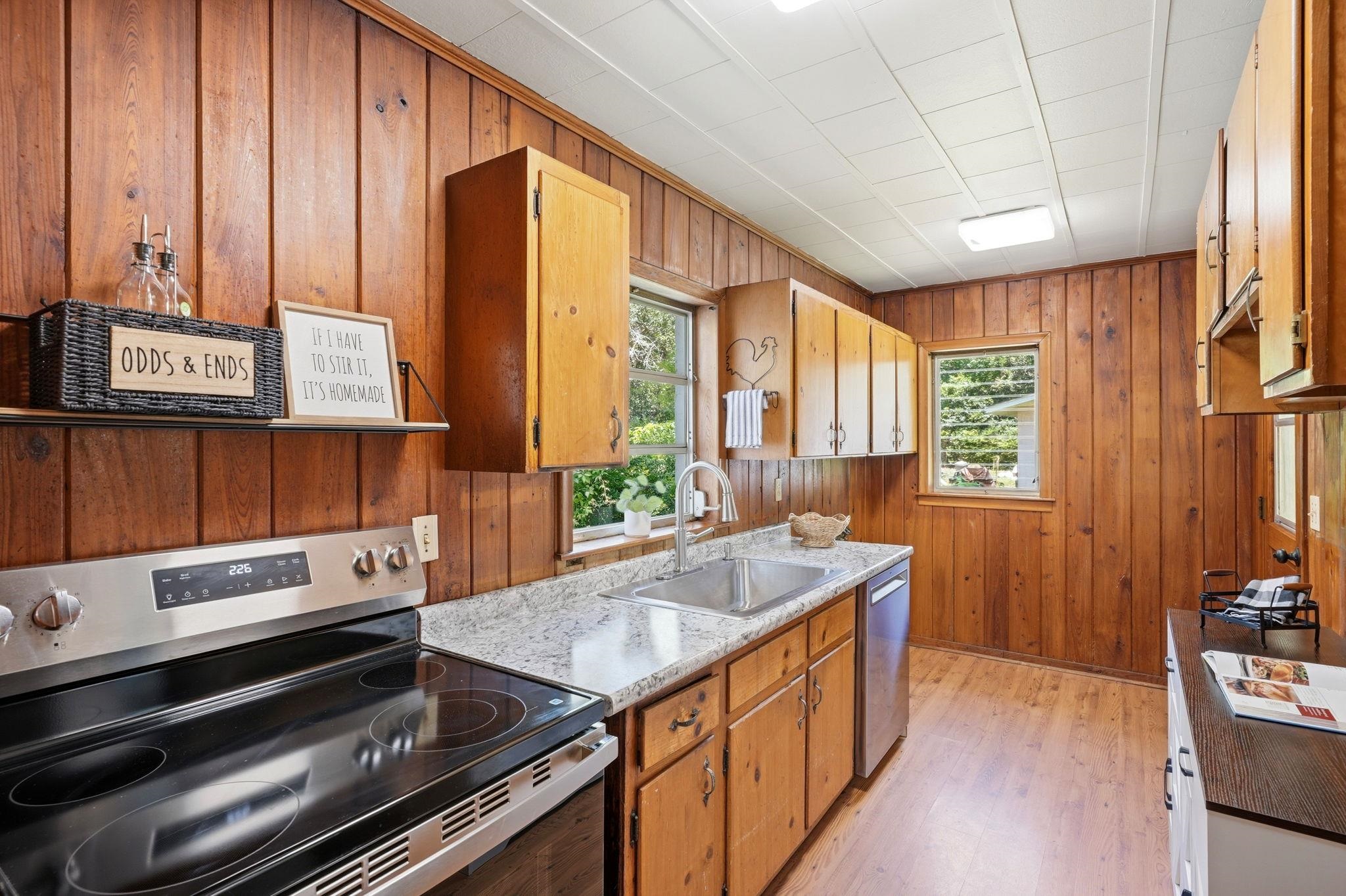 1314 Lakeside Drive