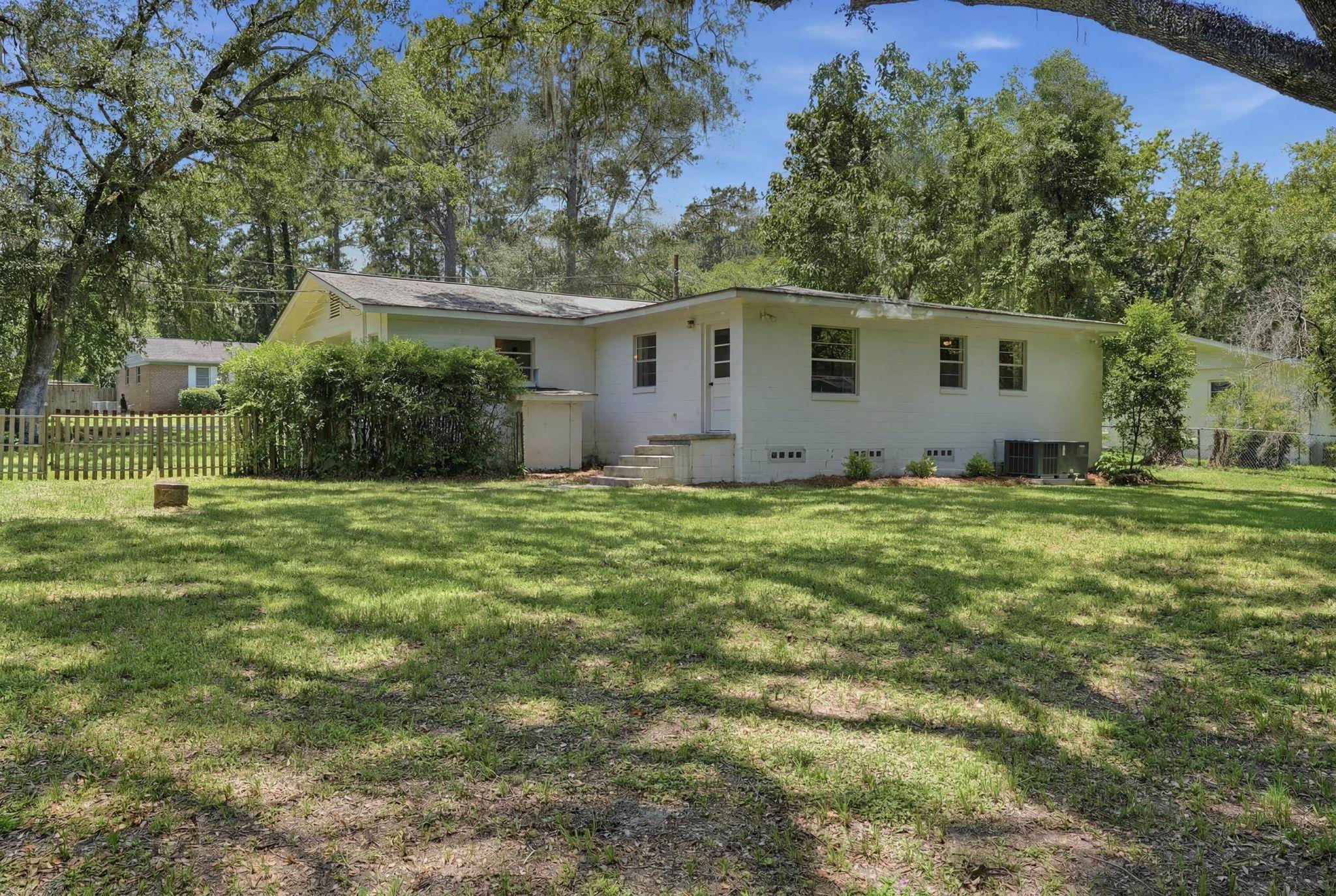 1314 Lakeside Drive
