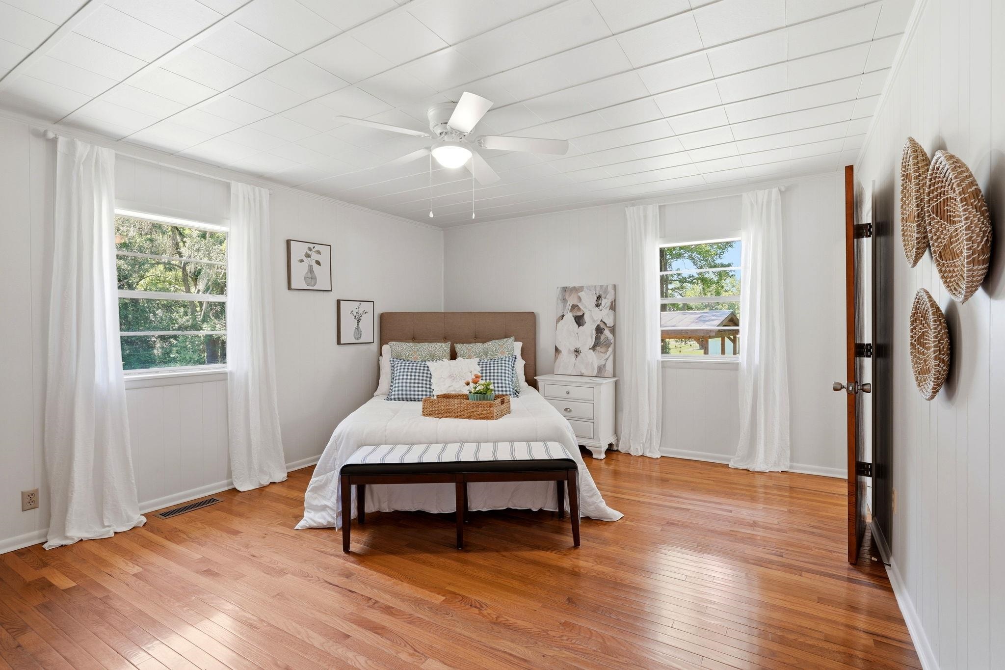 1314 Lakeside Drive