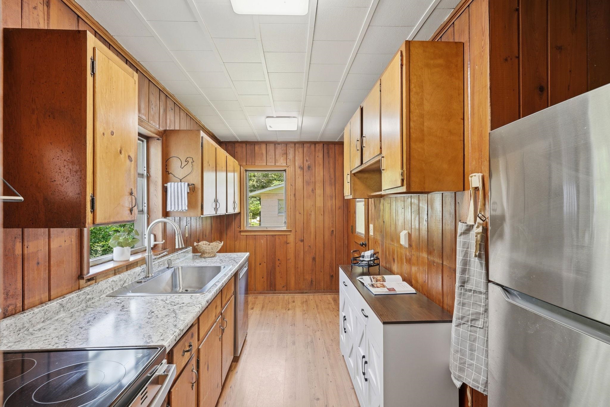 1314 Lakeside Drive