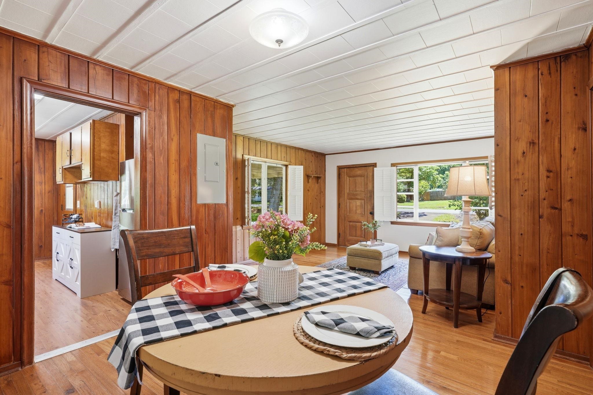 1314 Lakeside Drive