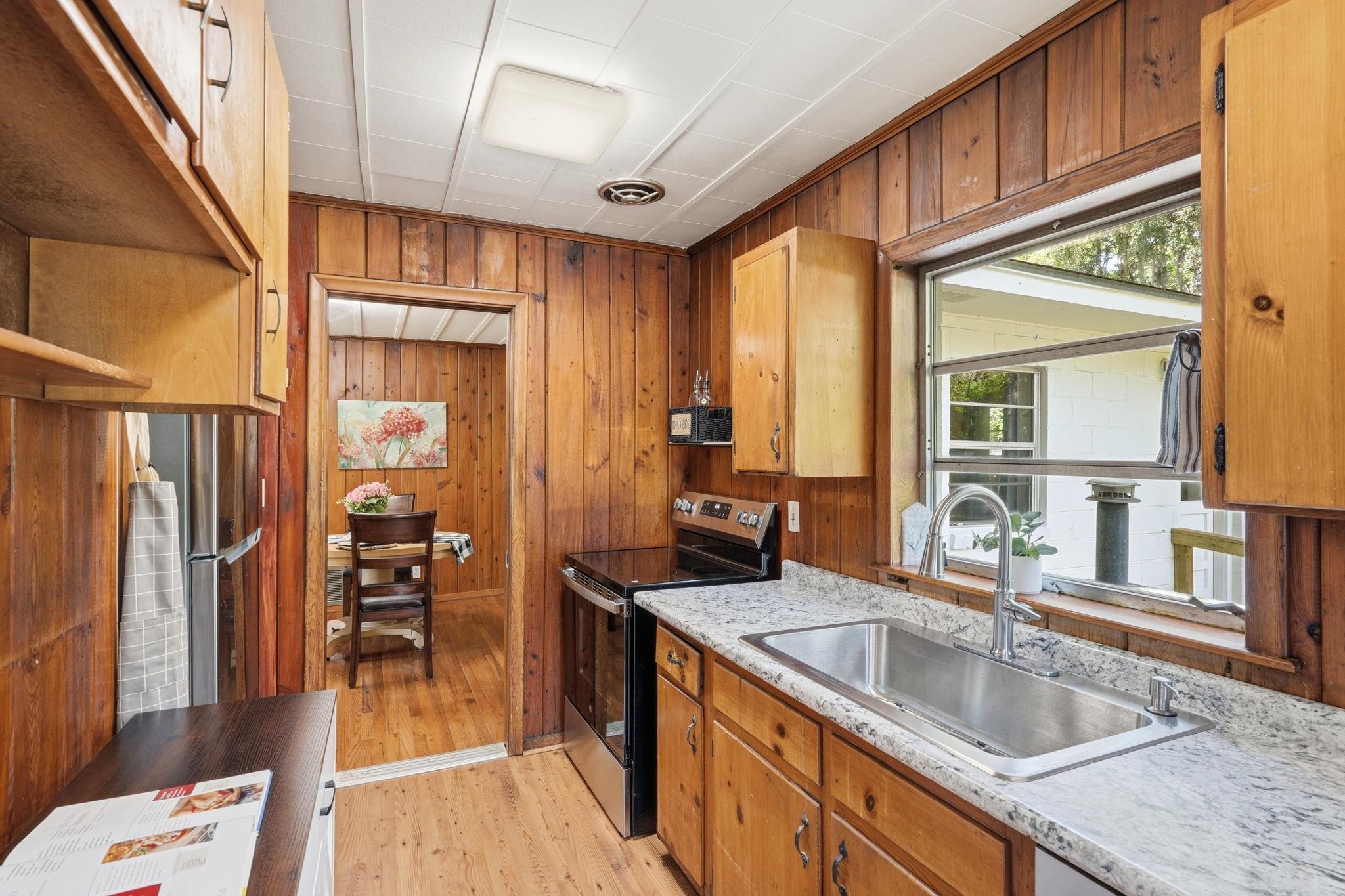 1314 Lakeside Drive
