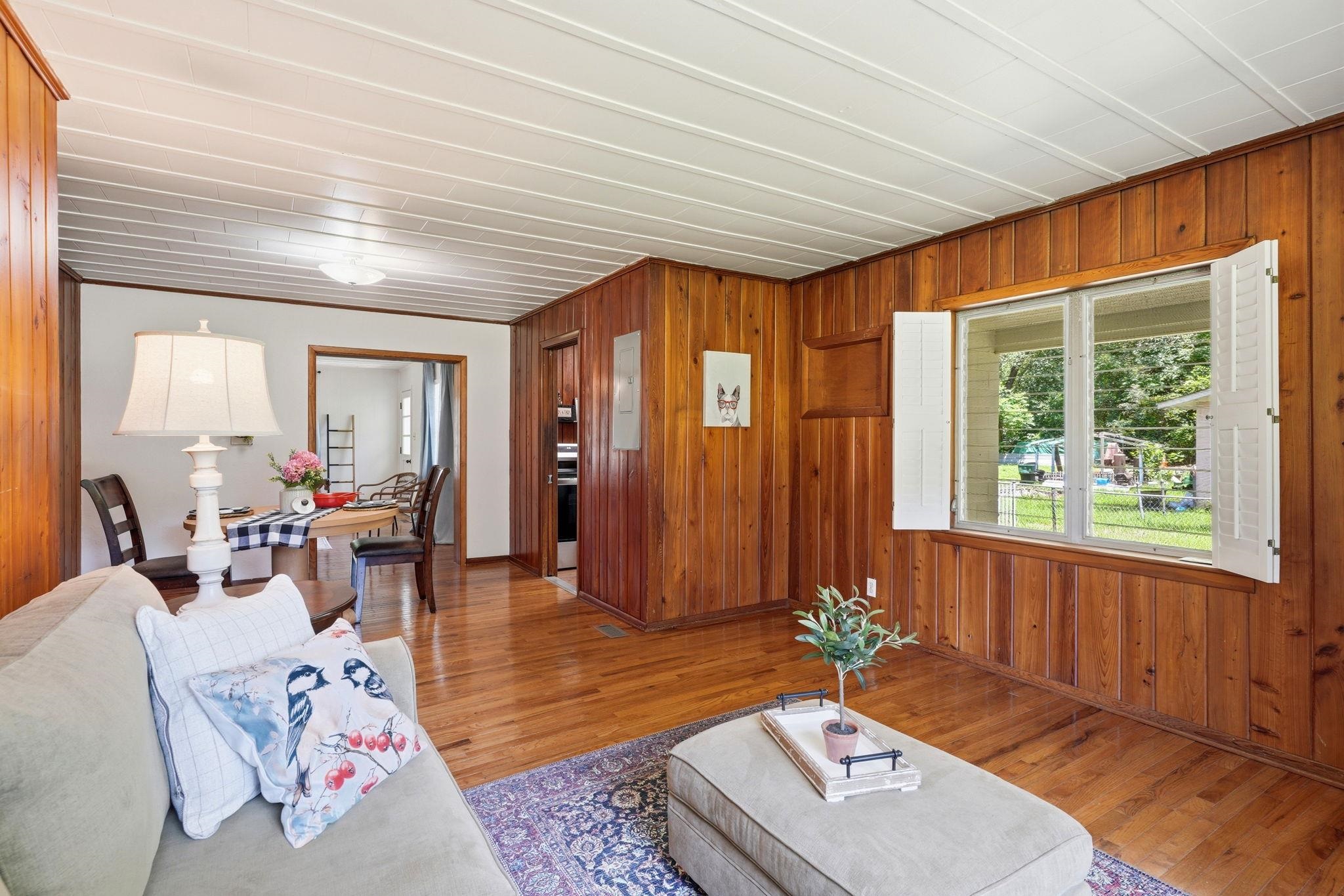 1314 Lakeside Drive