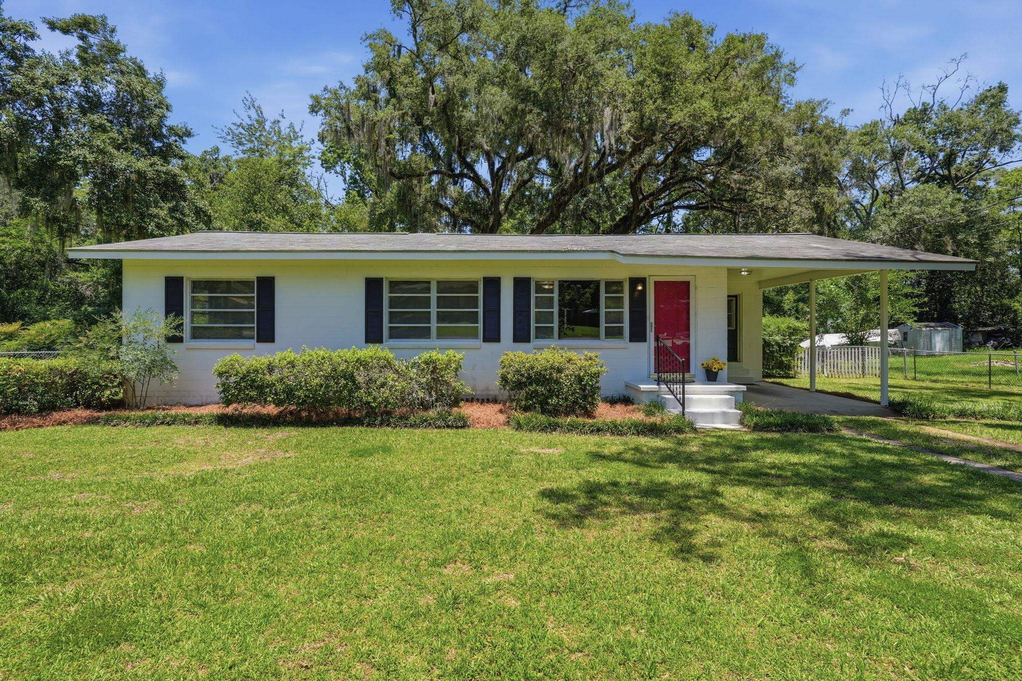 1314 Lakeside Drive