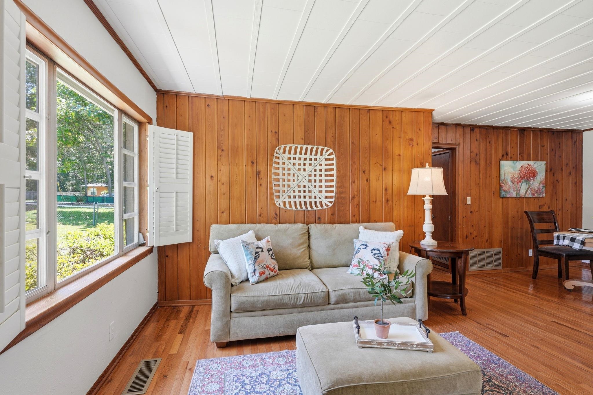 1314 Lakeside Drive